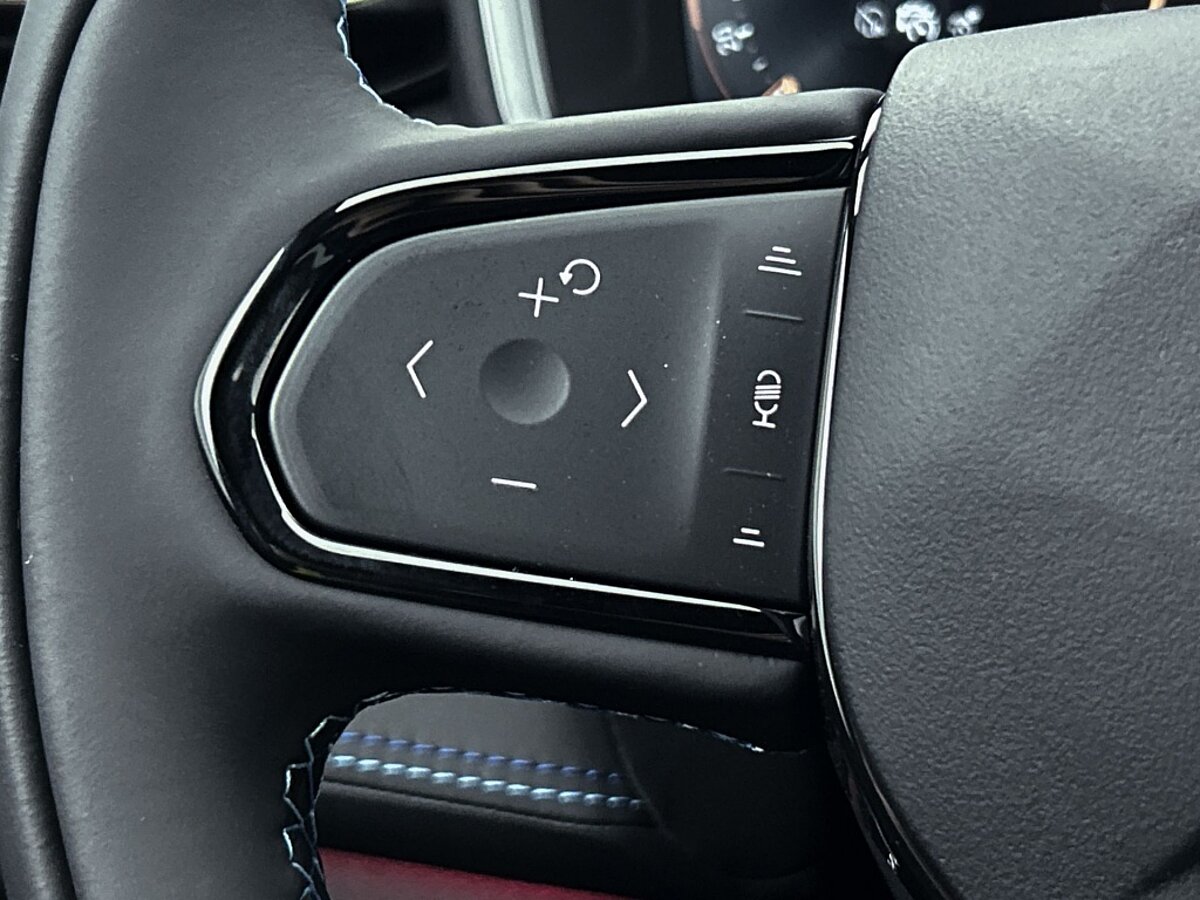 46063092 lynk co 01 1 5 phev business ed 1800kg trekvermogen 360 camera clima 64