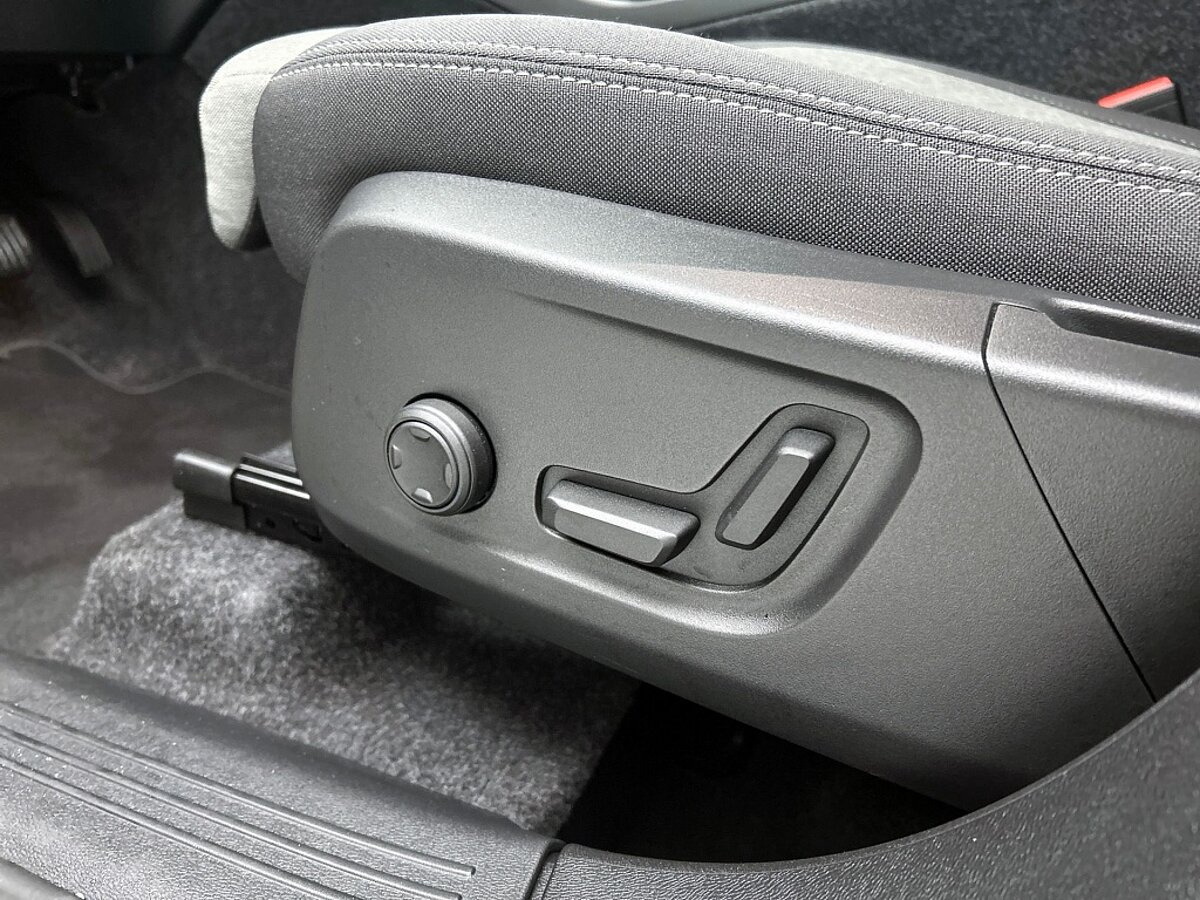 47569062 volvo xc40 2 0 b4 plus dark trekhaak harman kardon 35