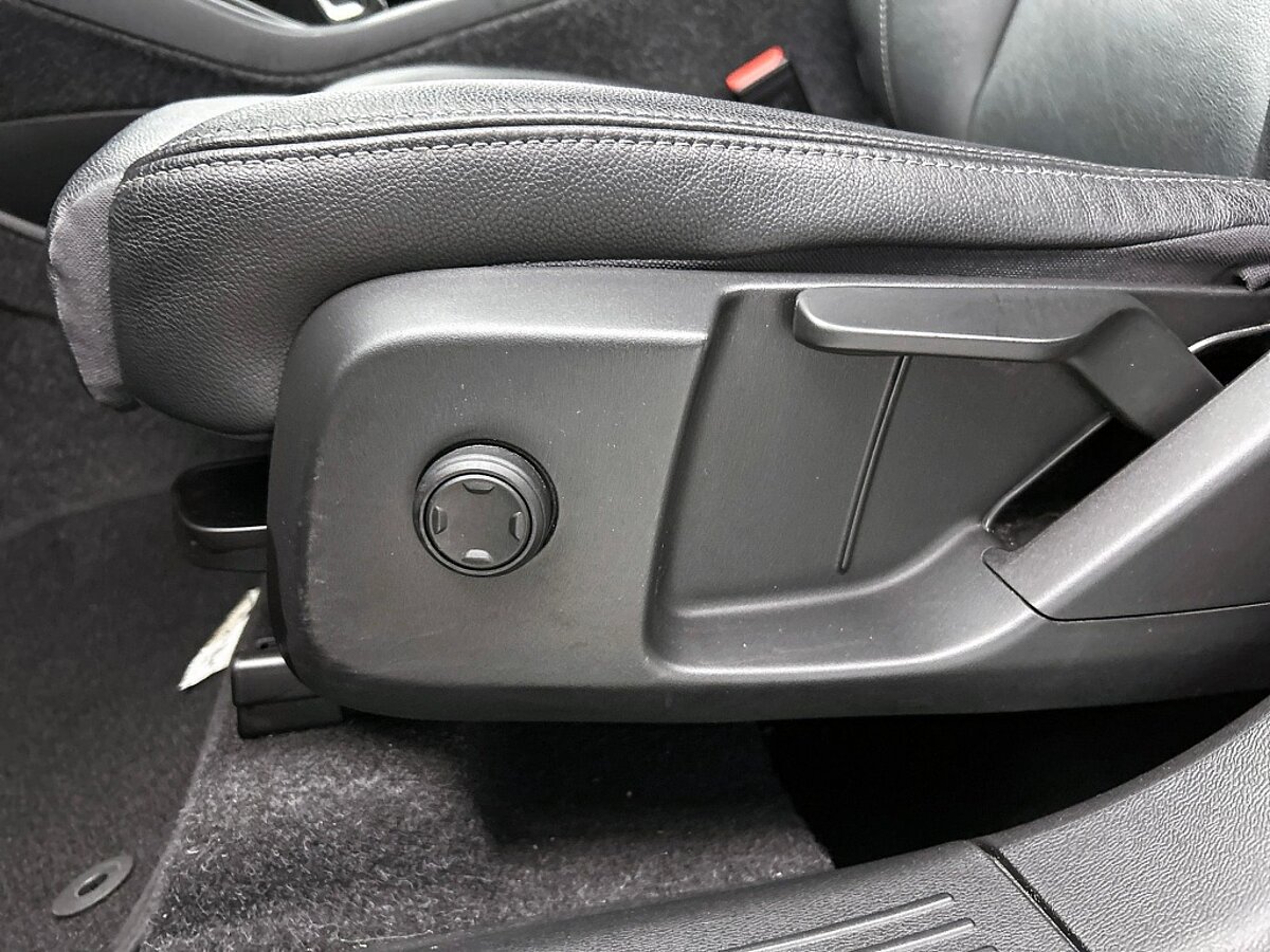 48326321 volvo xc40 1 5 t5 r design 66