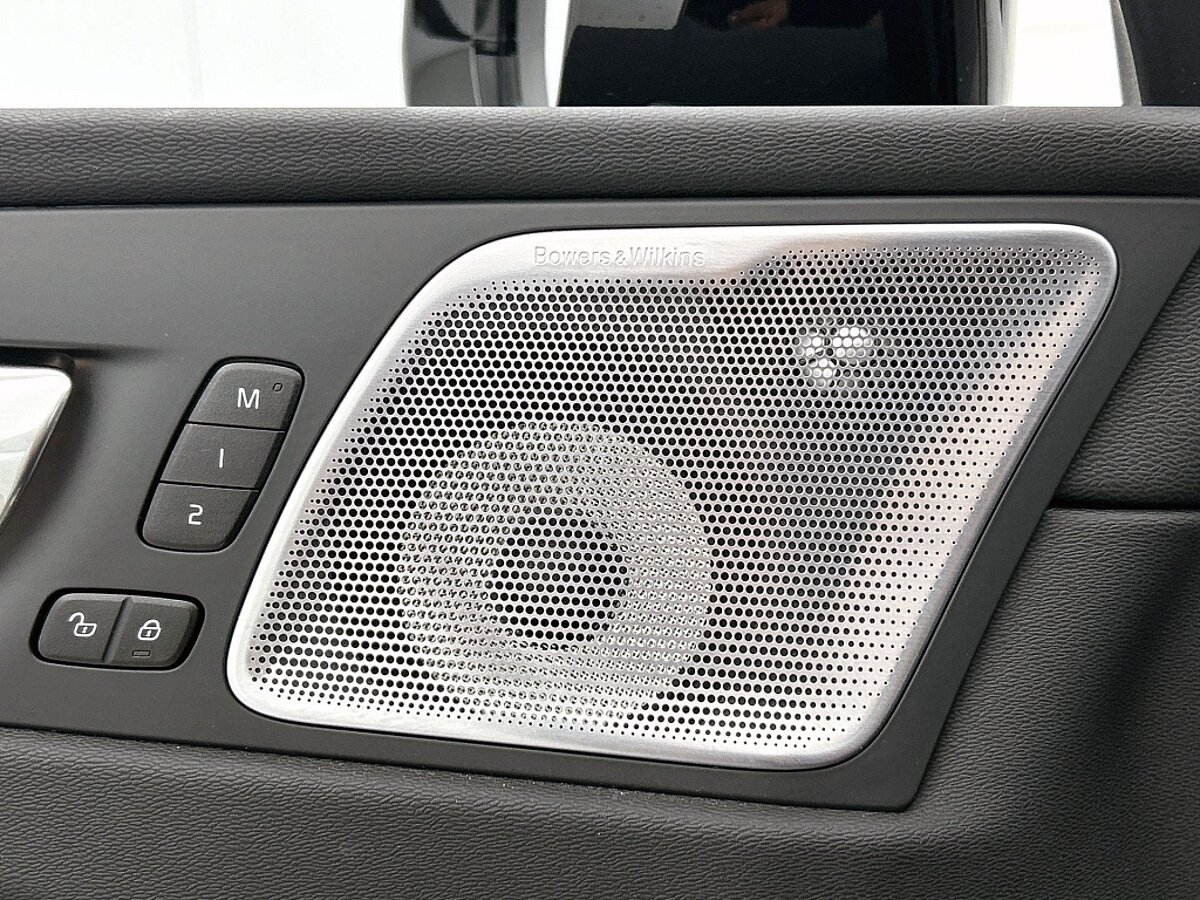 49302488 volvo xc60 t6 recharge awd ultimate dark bowers wilkins luchtvering 57