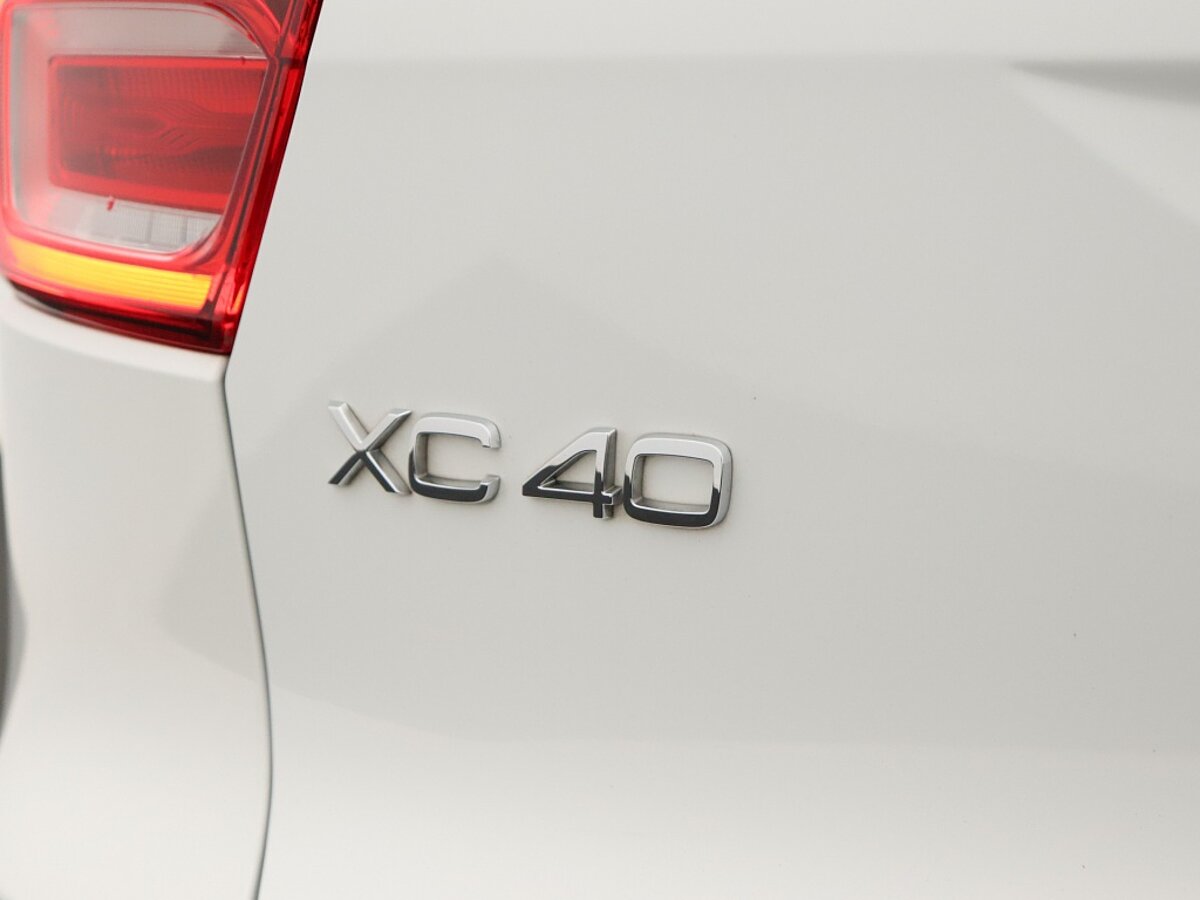 35824529 volvo xc40 2 0 t4 momentum pro 58