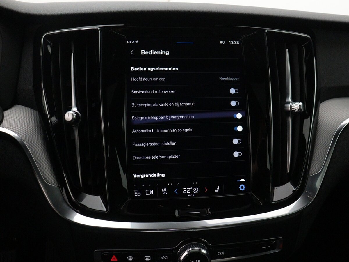 42095514 volvo v60 2 0 b3 plus dark panoramadak trekhaak 360a camera 64
