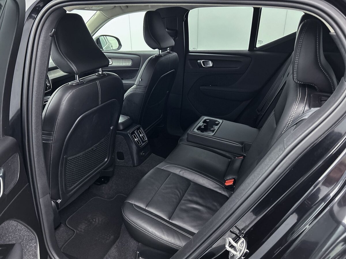 44407023 volvo xc40 1 5 t4 recharge inscription trekhaak achteruitrijcamera c6fd1e