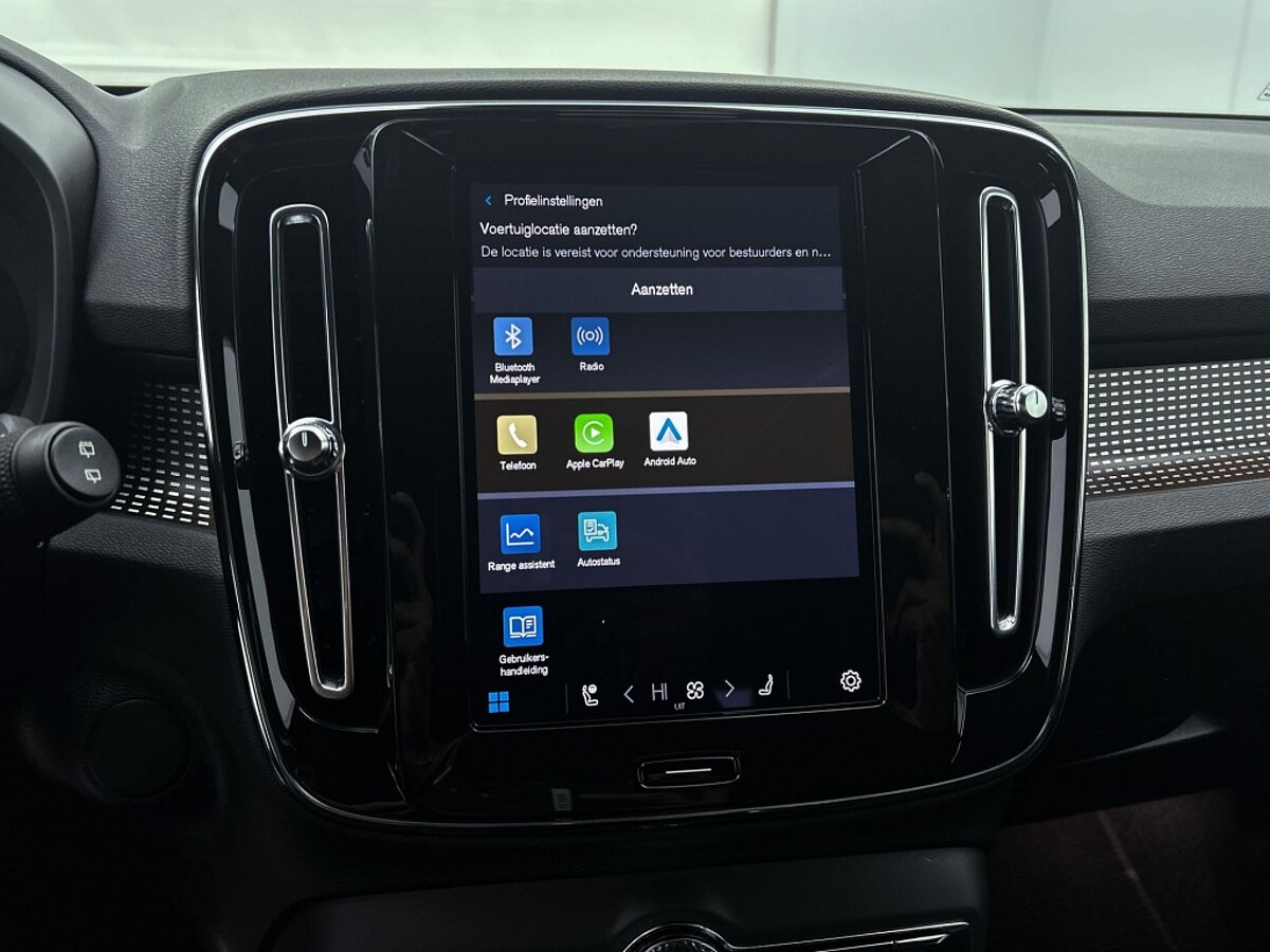 44714624 volvo xc40 recharge p8 awd r design 77