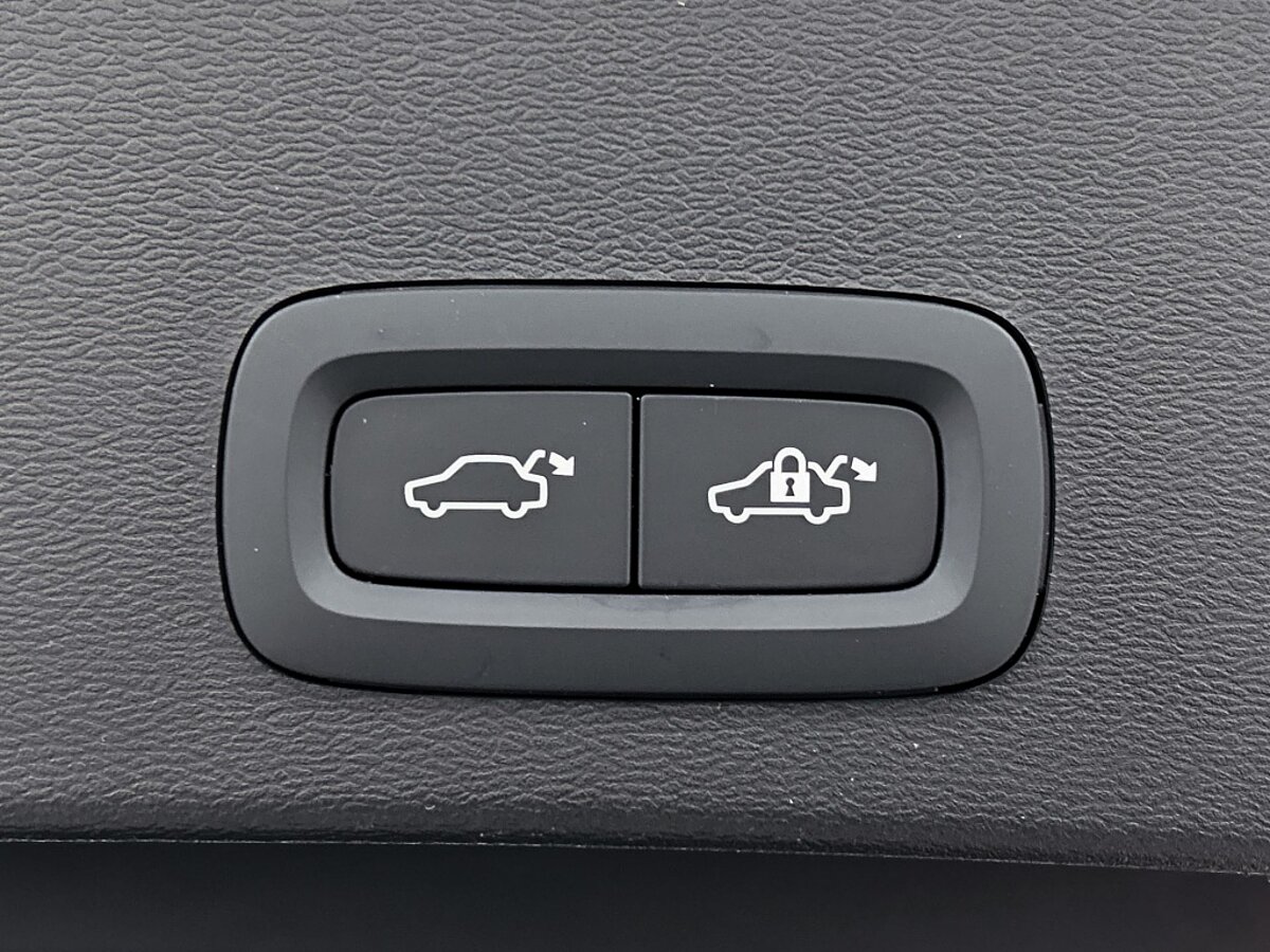 44729309 volvo xc40 2 0 b4 plus dark trekhaak elek verstelbare stoelen 24