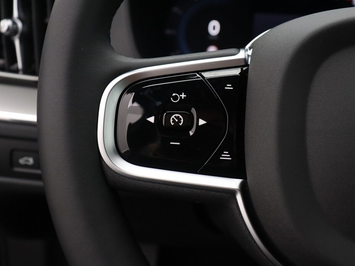 44998435 volvo xc60 t6 awd plus dark harman kardon 21 velgen 06