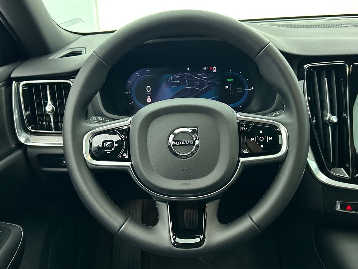 46737831 volvo v60 2 0 t6 awd plus dark 360a camera trekhaak panoramadak 63