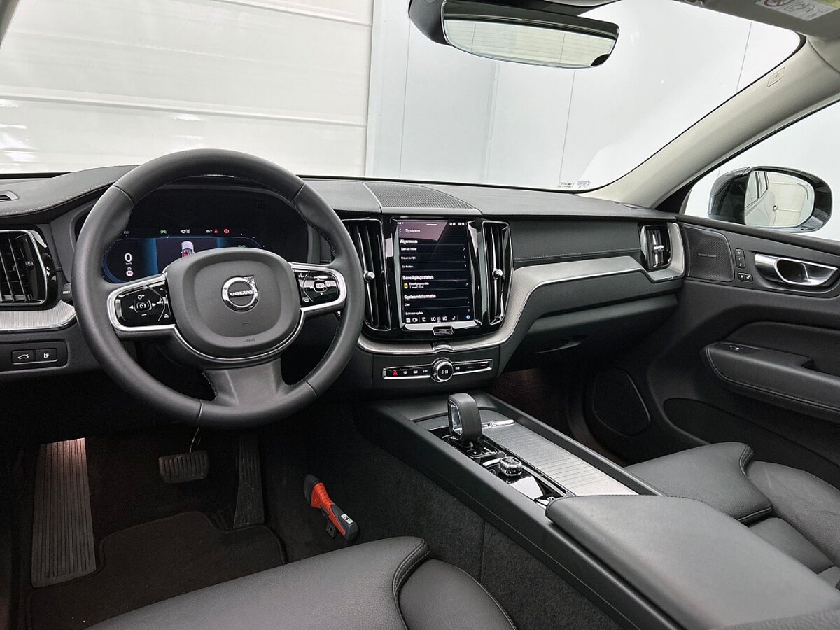 46763364 volvo xc60 2 0 t6 ultimate dark panorama dak 360 camera trekhaak 82