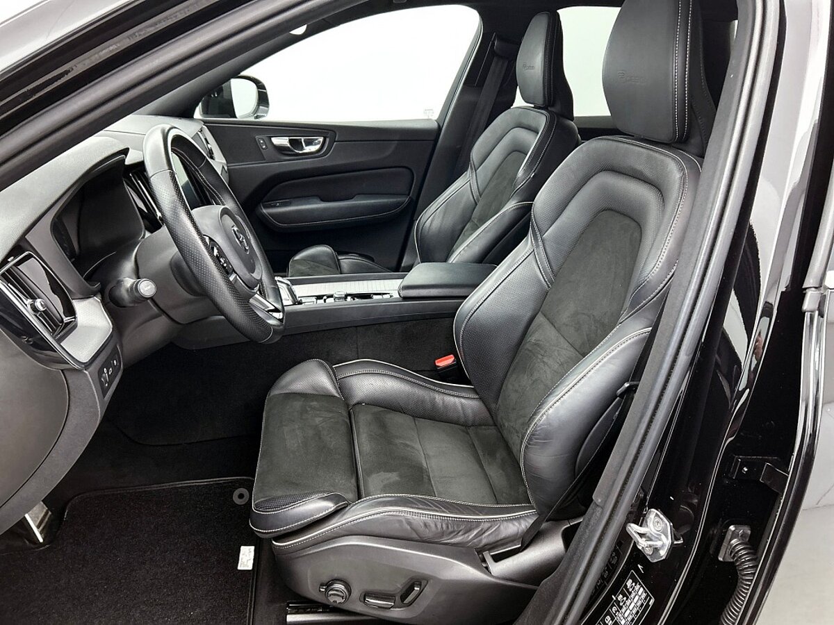 47249816 volvo xc60 2 0 t8 awd r design panoramadak alcantara leder 42