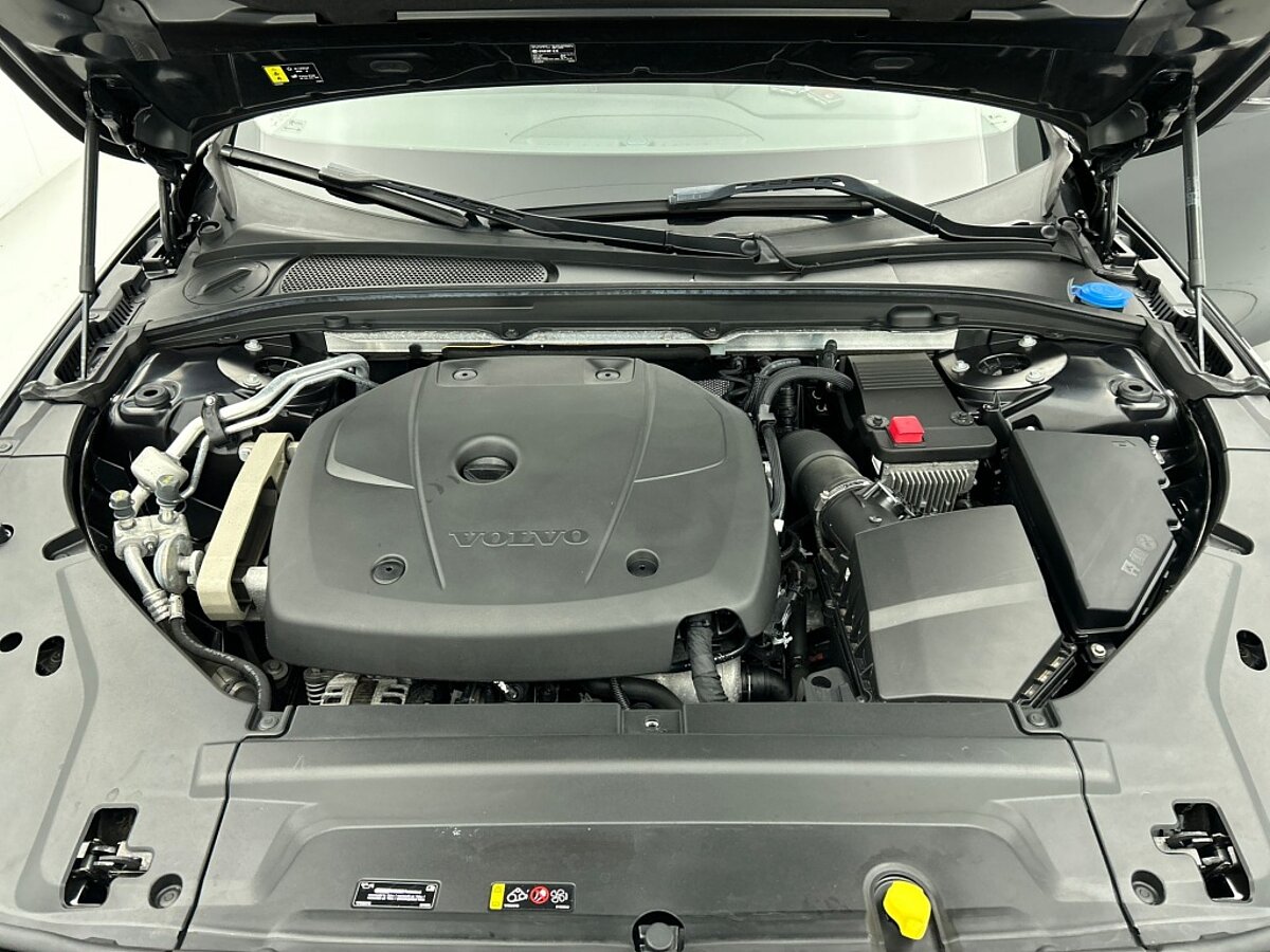 47298708 volvo v90 t4 momentum leder adaptive cruise 70