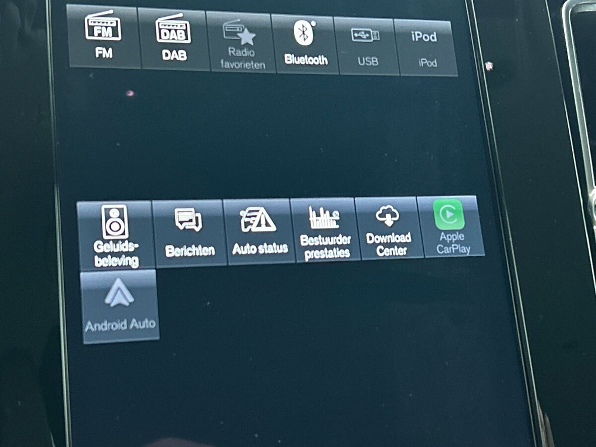 49484370 volvo xc40 1 5 t4 inscription h k getint glas pilot assist leder 42