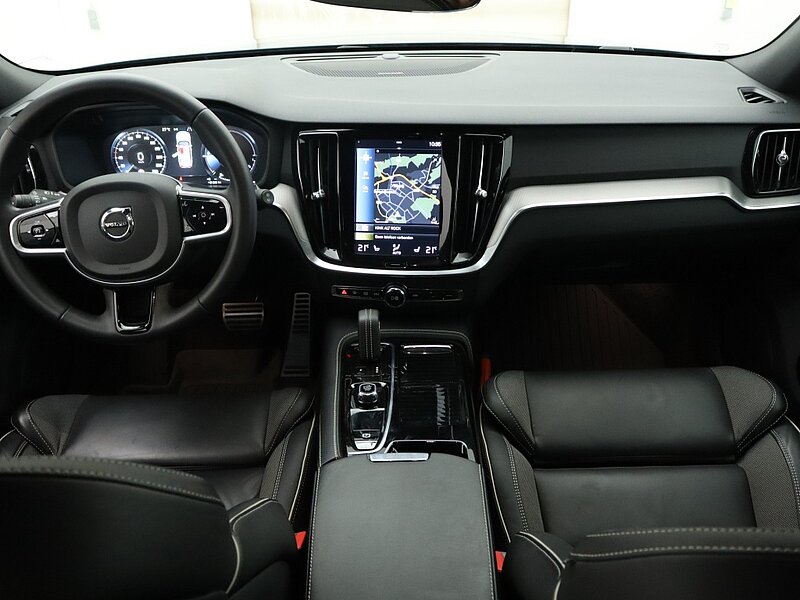 34254989 volvo v60 2 0 t6 awd recharge r design trekhaak 6 07