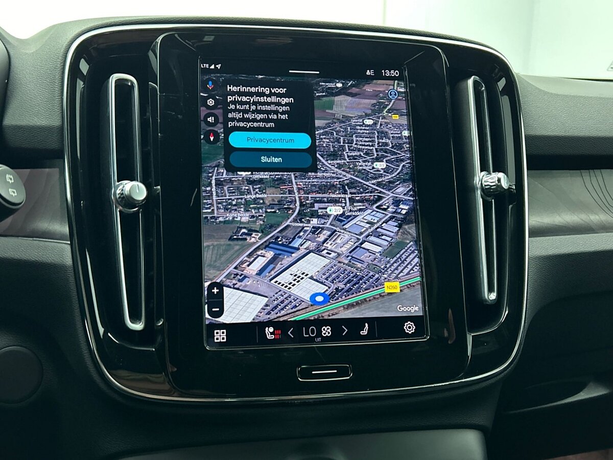 44407024 volvo xc40 recharge plus 70 kwh 86