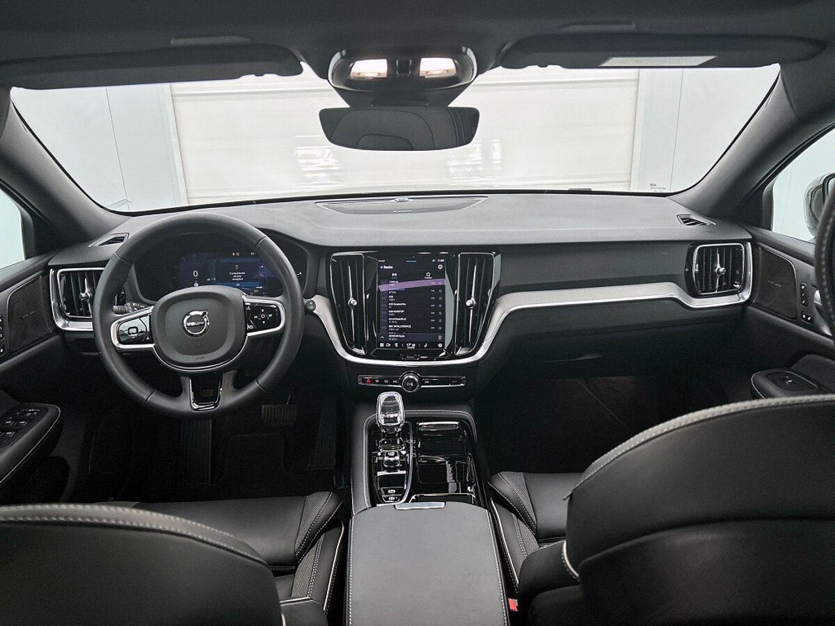45497789 volvo v60 2 0 t6 awd plus dark 360a camera panoramadak harman kardon 8 01