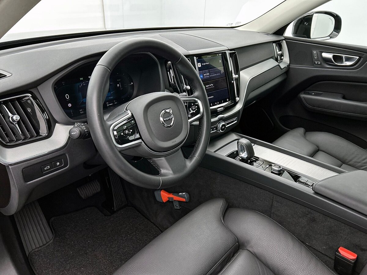 48760534 volvo xc60 2 0 t6 awd dark e32f32