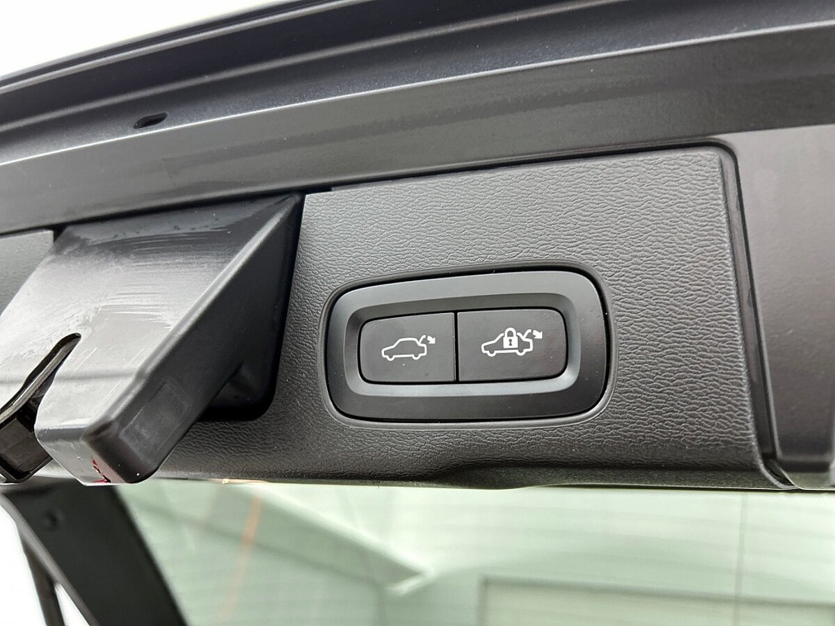 49424857 volvo xc60 2 0 t6 plug in hybrid awd inscription 69