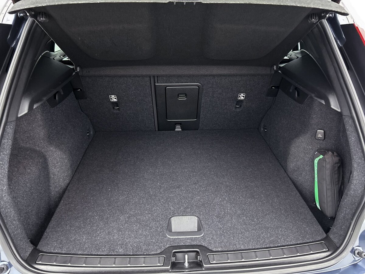 44247487 volvo xc40 1 5 t4 rech r design trekhaak 13