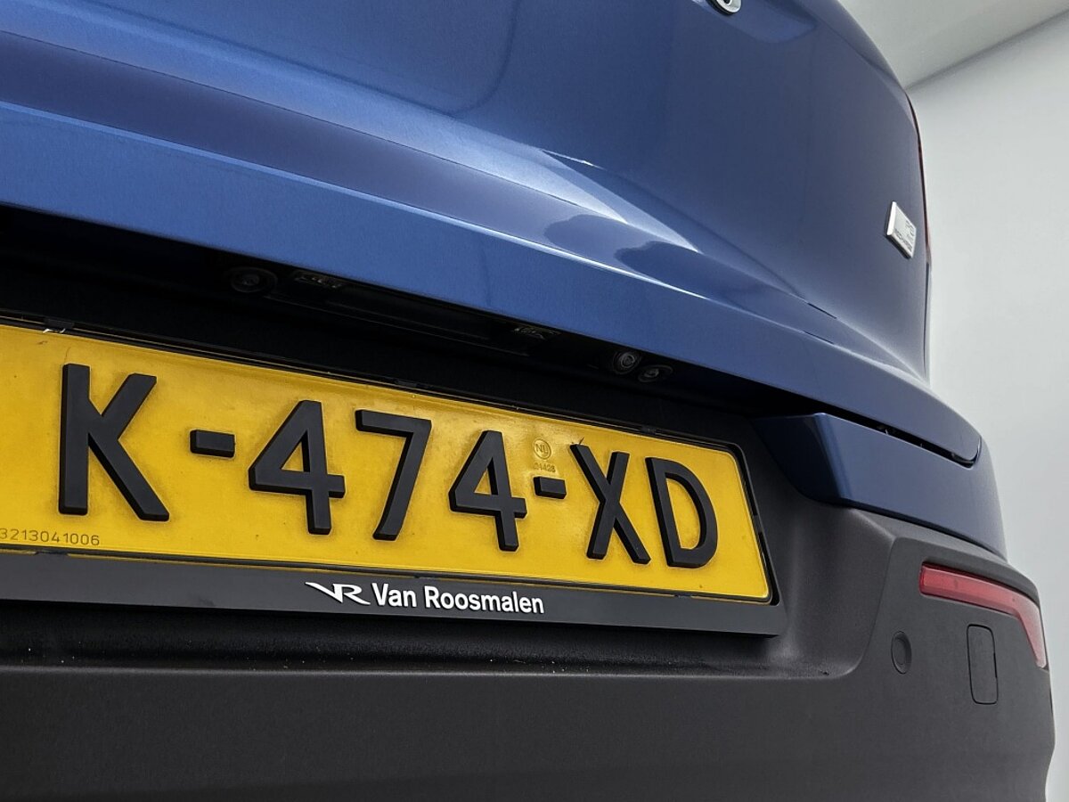 44714624 volvo xc40 recharge p8 awd r design 84