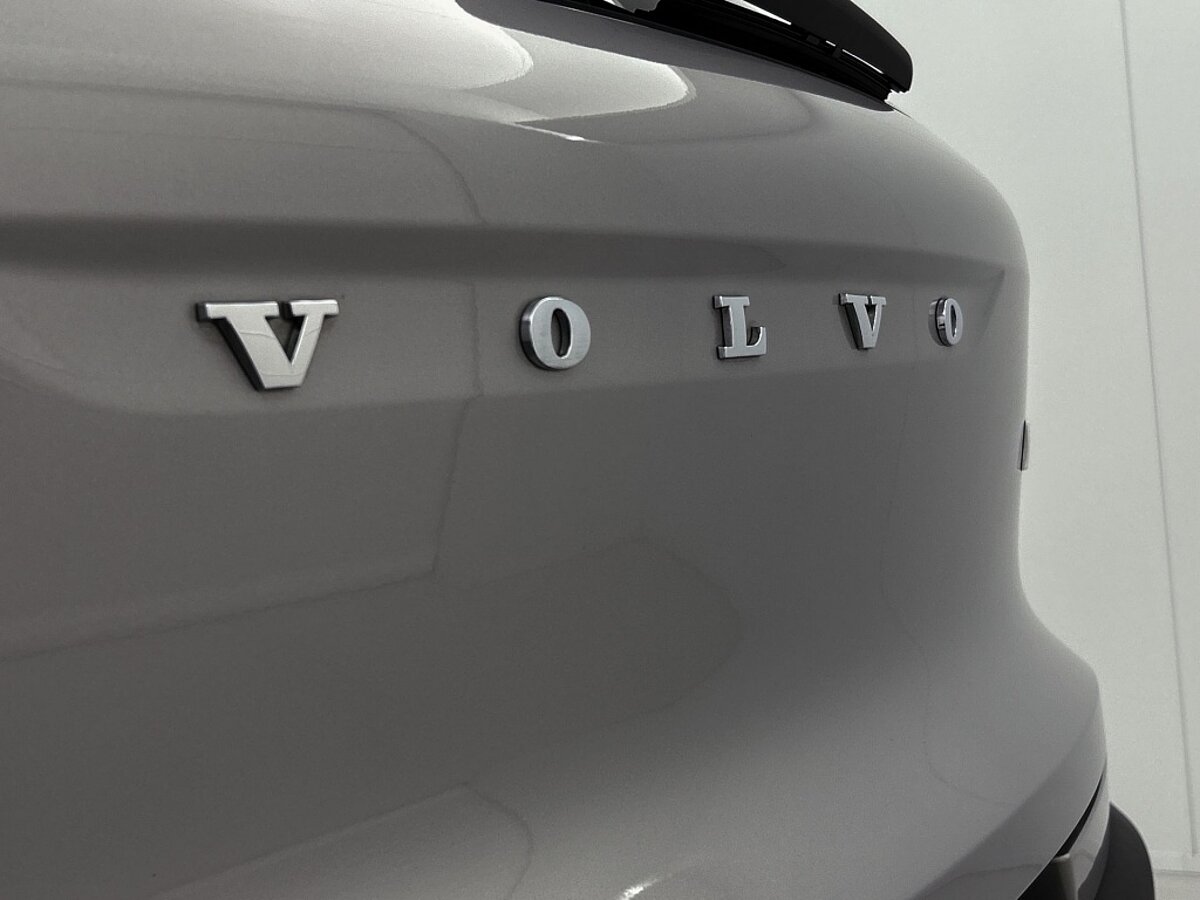 45034513 volvo xc40 1 5 t4 core bright 75