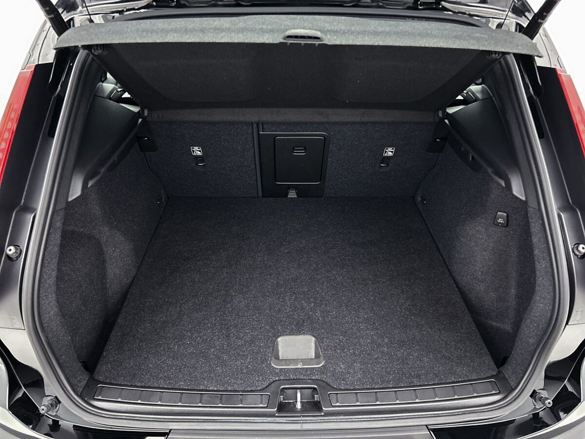 45663226 volvo xc40 1 5 t4 recharge r design harman kardon elektrische stoelvers 04