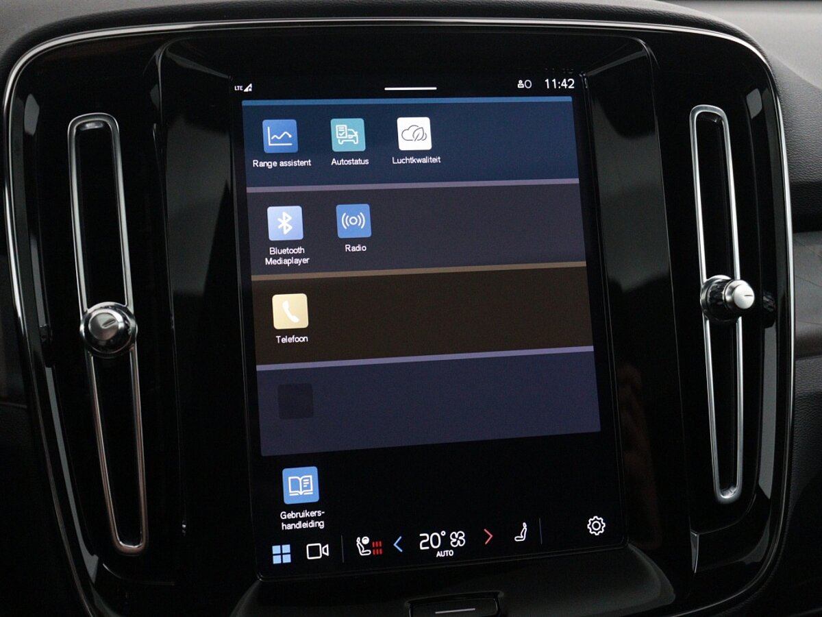 45734610 volvo c40 extended plus 82 kwh adaptive cruise trekhaak getint glas b62cf9