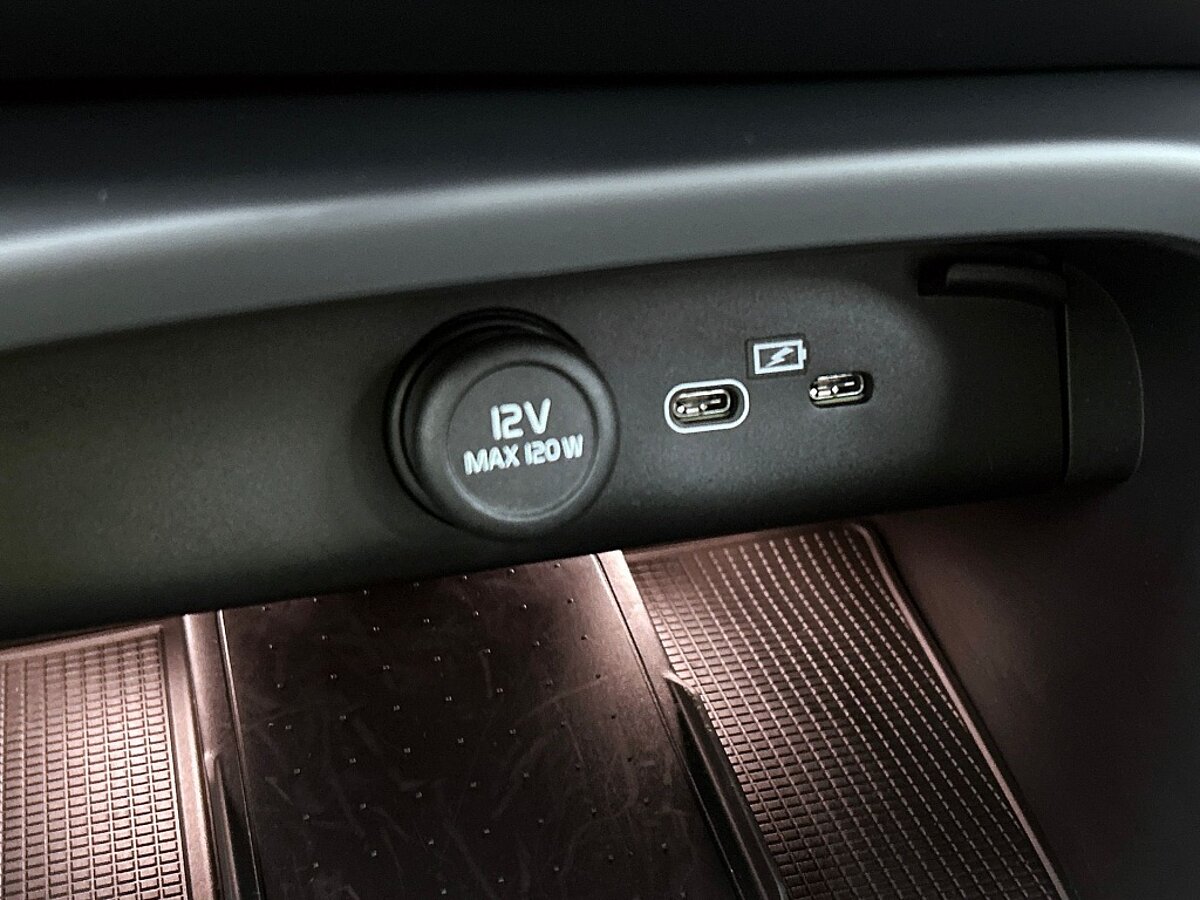 48723966 volvo xc40 2 0 b4 plus dark trekhaak blis harman kardon audio 70