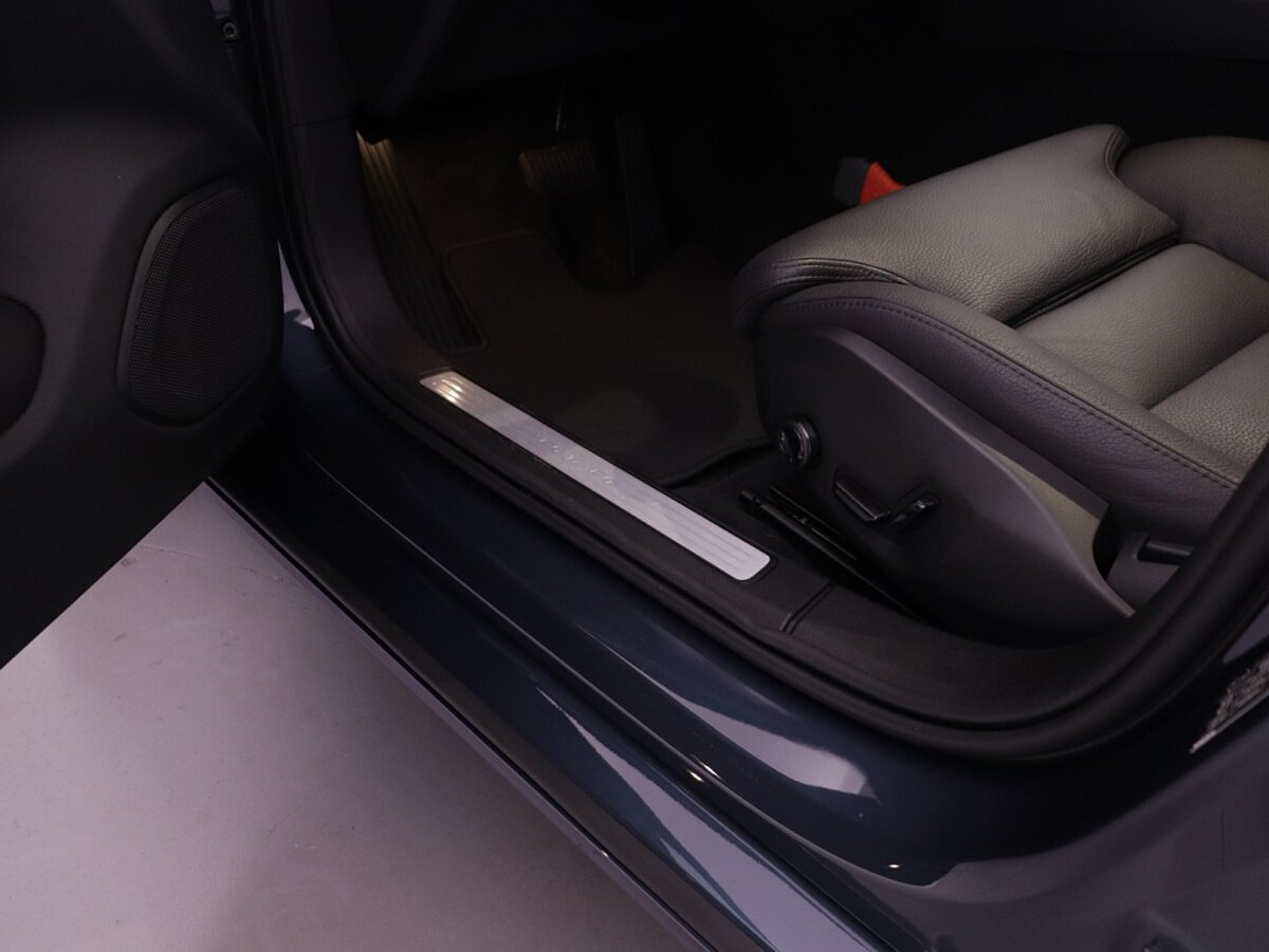 35321448 volvo v60 2 0 b4 plus bright panorama dak leder stoelverwarming voor 8d9cbd