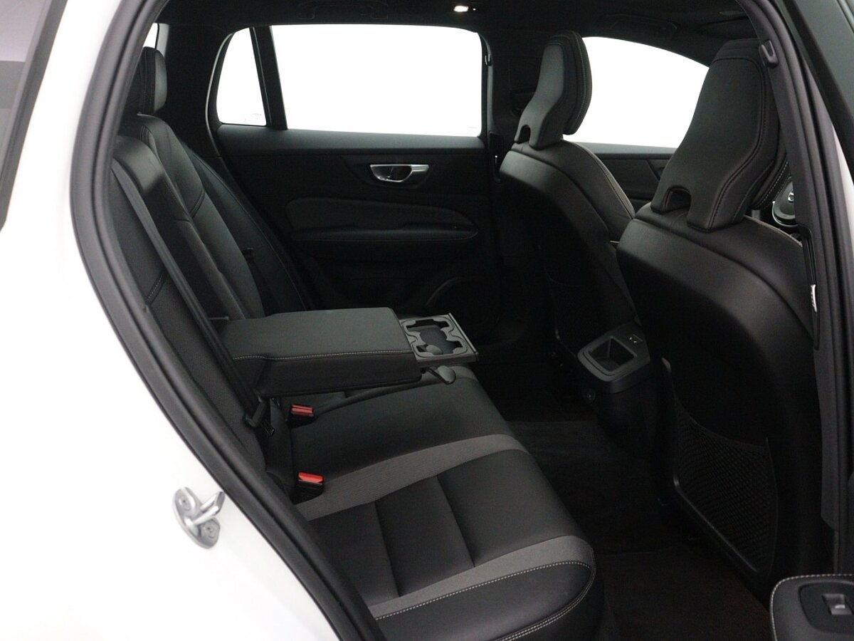 42095514 volvo v60 2 0 b3 plus dark panoramadak trekhaak 360a camera 81