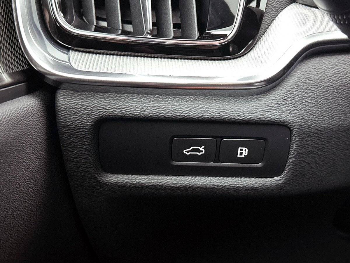 47540292 volvo v60 2 0 t6 awd plus dark trekhaak long range sportstoelen 74