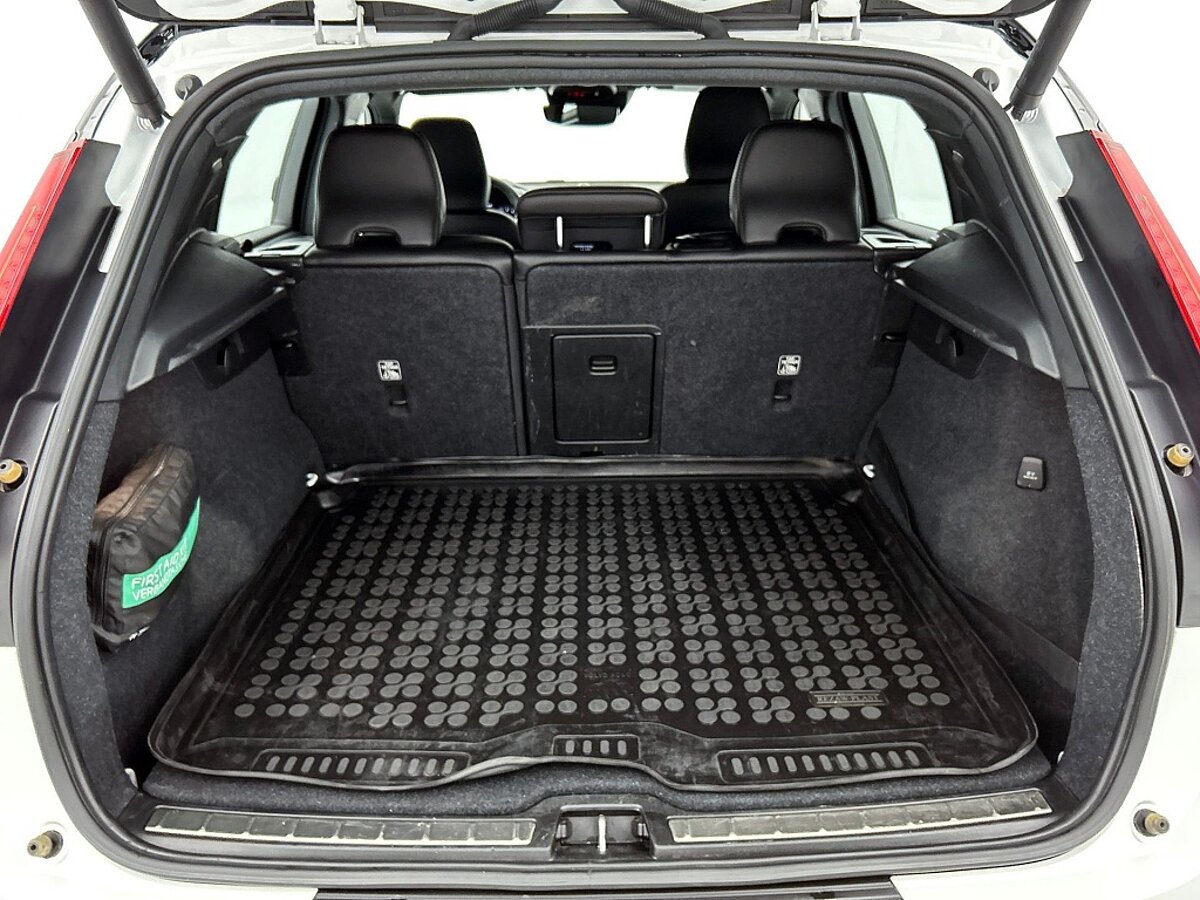 49484366 volvo xc40 t3 geartronic r design adaptive cruise trekhaak climate 44