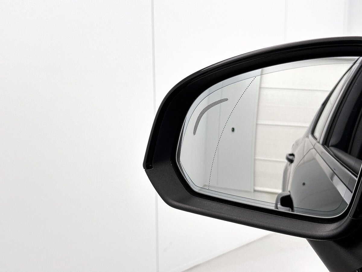 46742271 volvo xc40 extended range ultimate 82 kwh 20inch velgen panoramadak 01