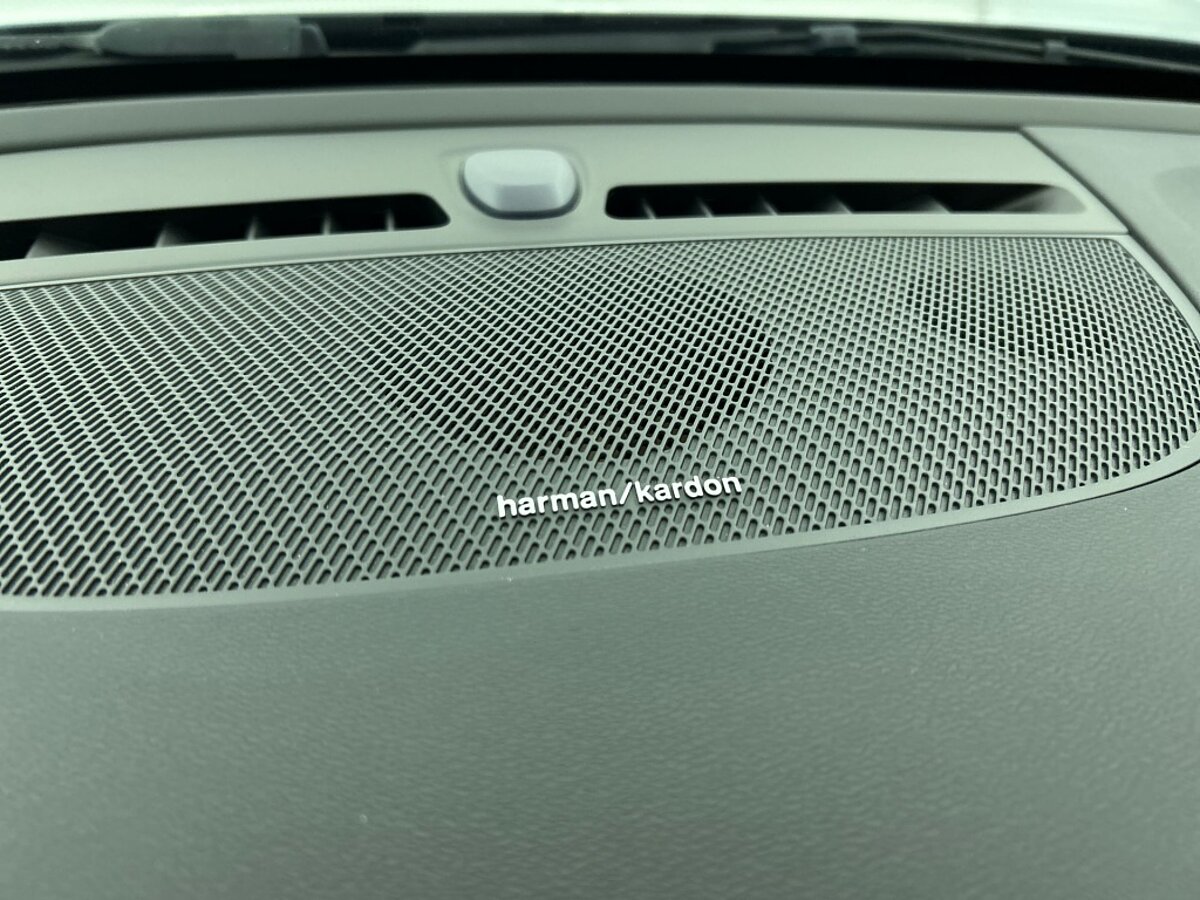 47570518 volvo xc40 1 5 t4 inscription h k getint glas pilot assist leder 83