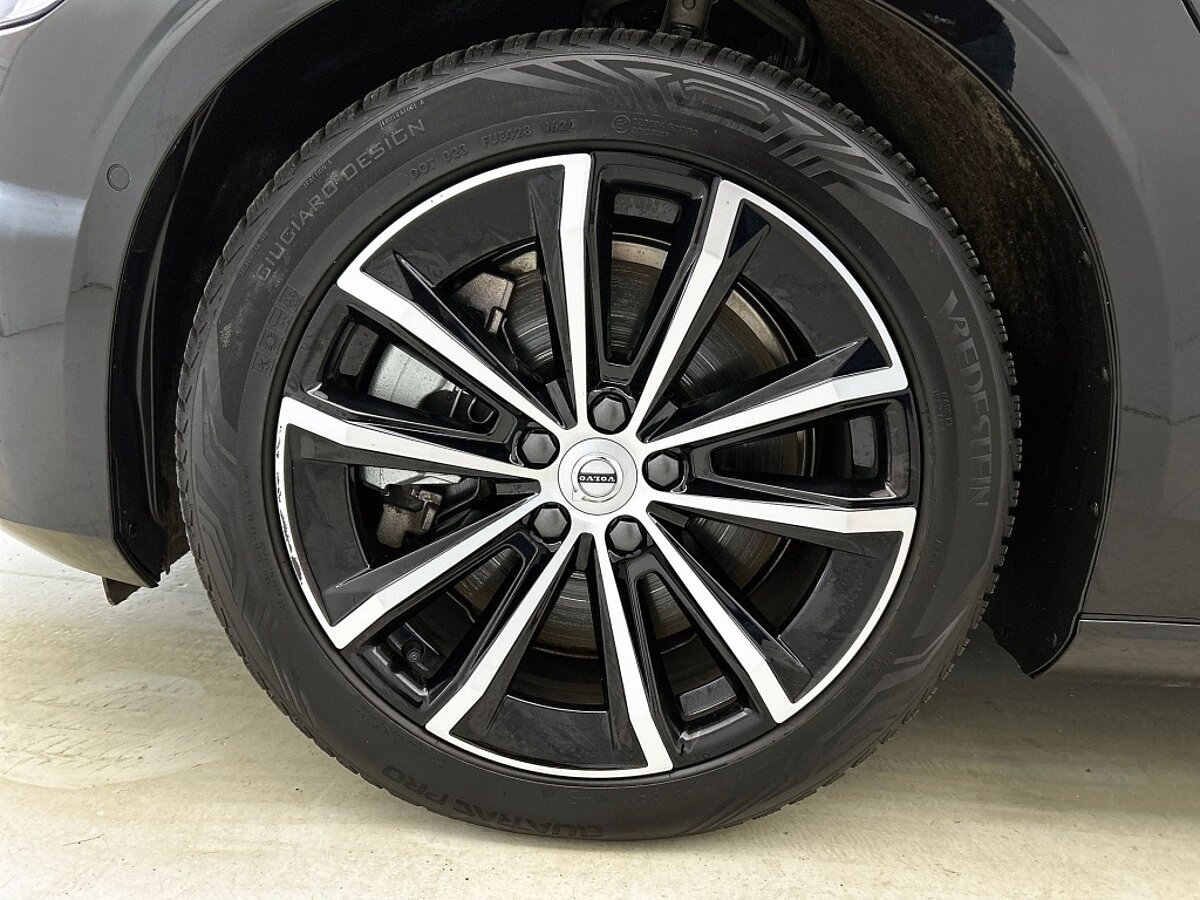 49833650 volvo v60 2 0 t6 awd plus dark trekhaak 360 camera harman kardon aud 65