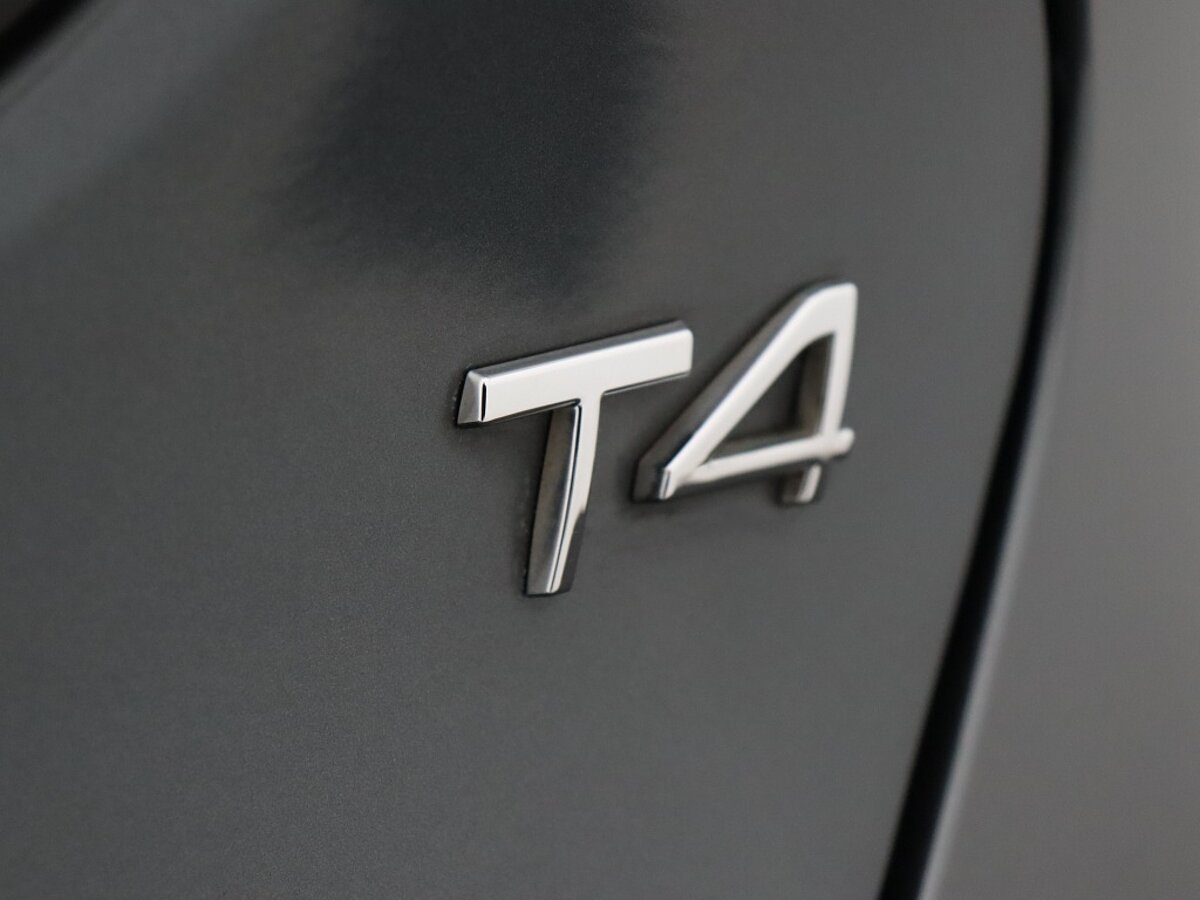 34316555 volvo v40 1 6 t4 momentum 52