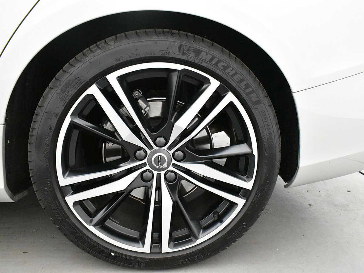 36162684 volvo s60 2 0 b3 r design 9ebf5b