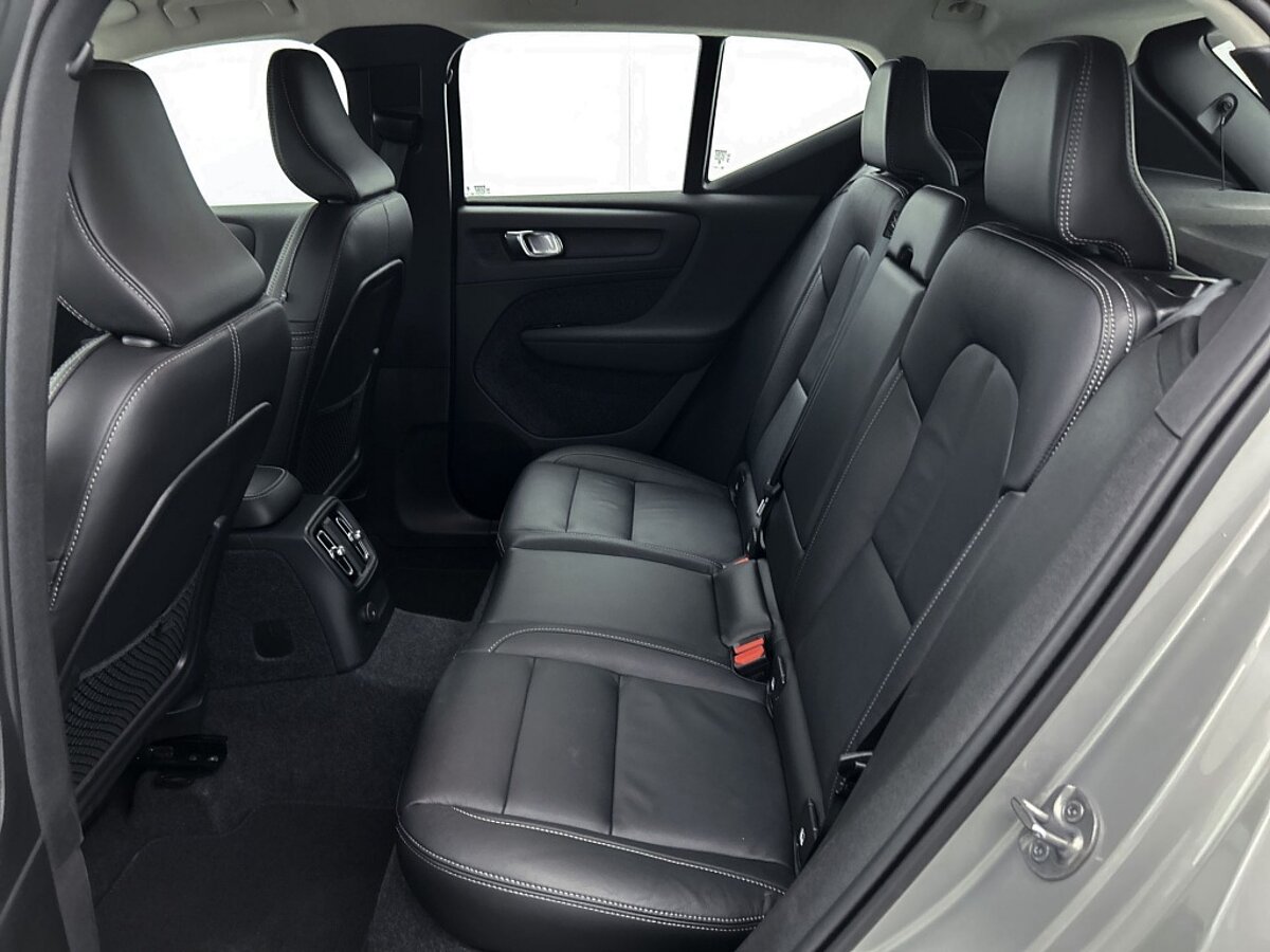 44339731 volvo xc40 1 5 t4 recharge plus bright harman kardon pilot assist ele 78