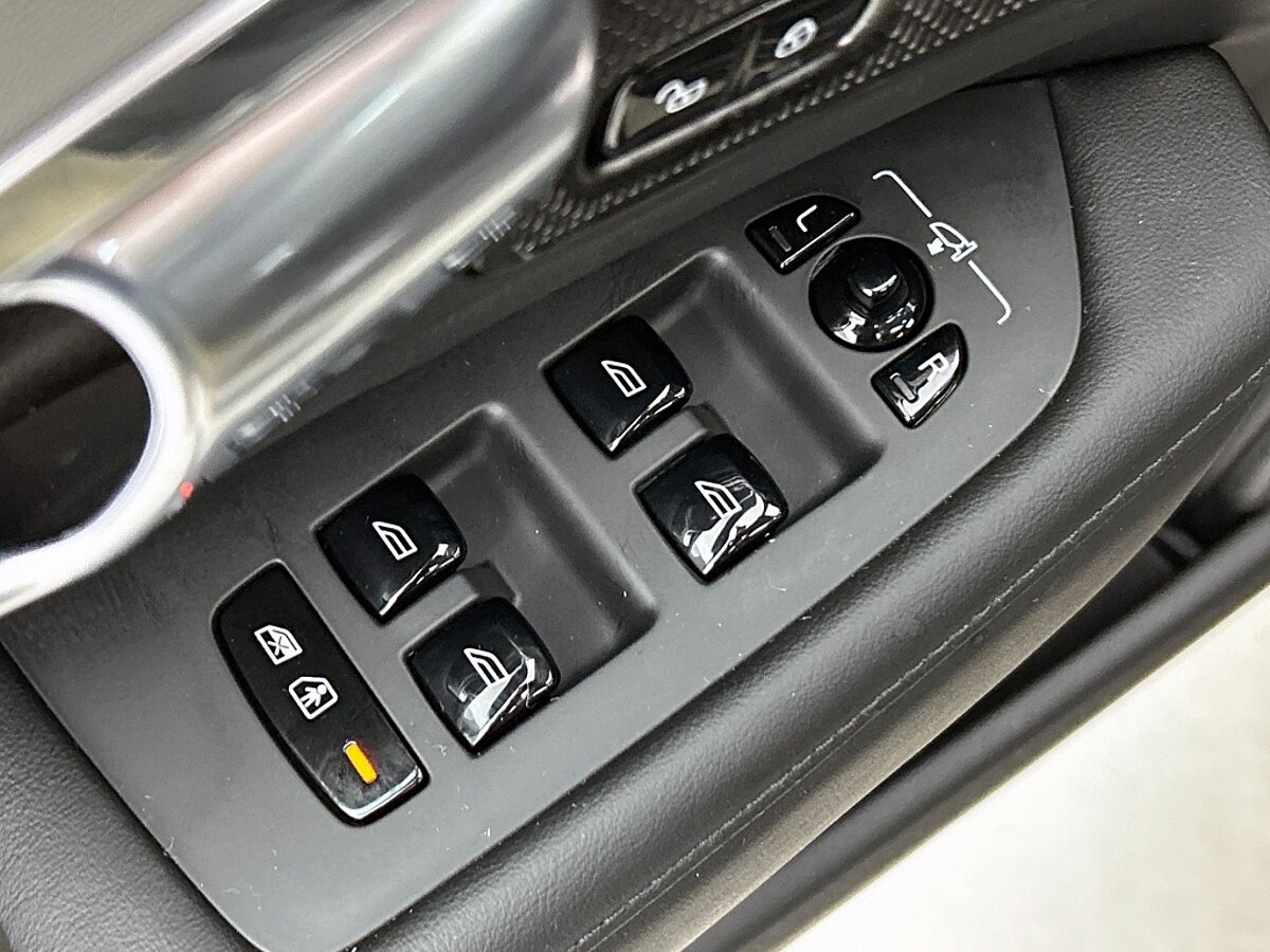 46764599 volvo v90 2 0 t6 awd ultra dark 0d6091