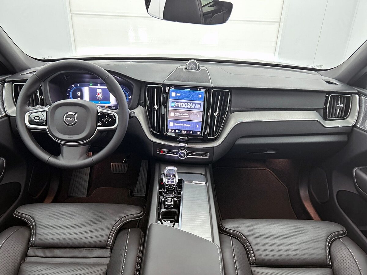 46843930 volvo xc60 2 0 t6 awd ultra black edition bowers wilkins luchtvering 38