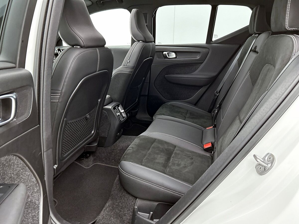 48534360 volvo xc40 ultimate pano 360 memory seats 20 inch all season 37