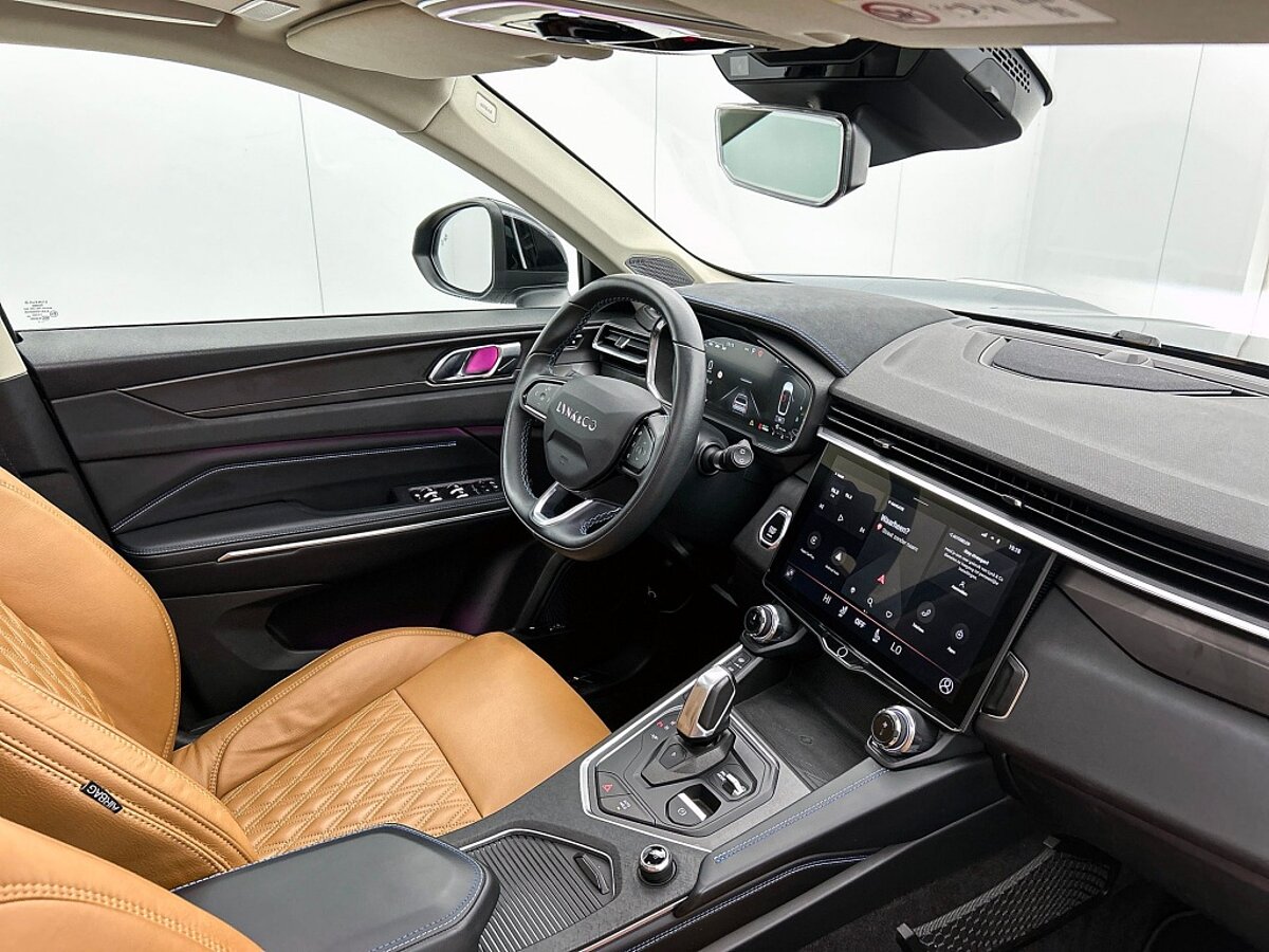 49107908 lynk co 01 1 5 lederen bekleding zwarte velgen 12 maanden garantie 18