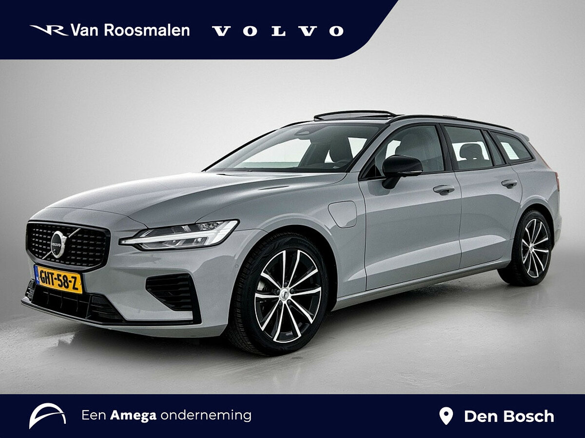 49834345 volvo v60 2 0 t6 awd plus dark panorama dak 360 camera leder stoel 1 02