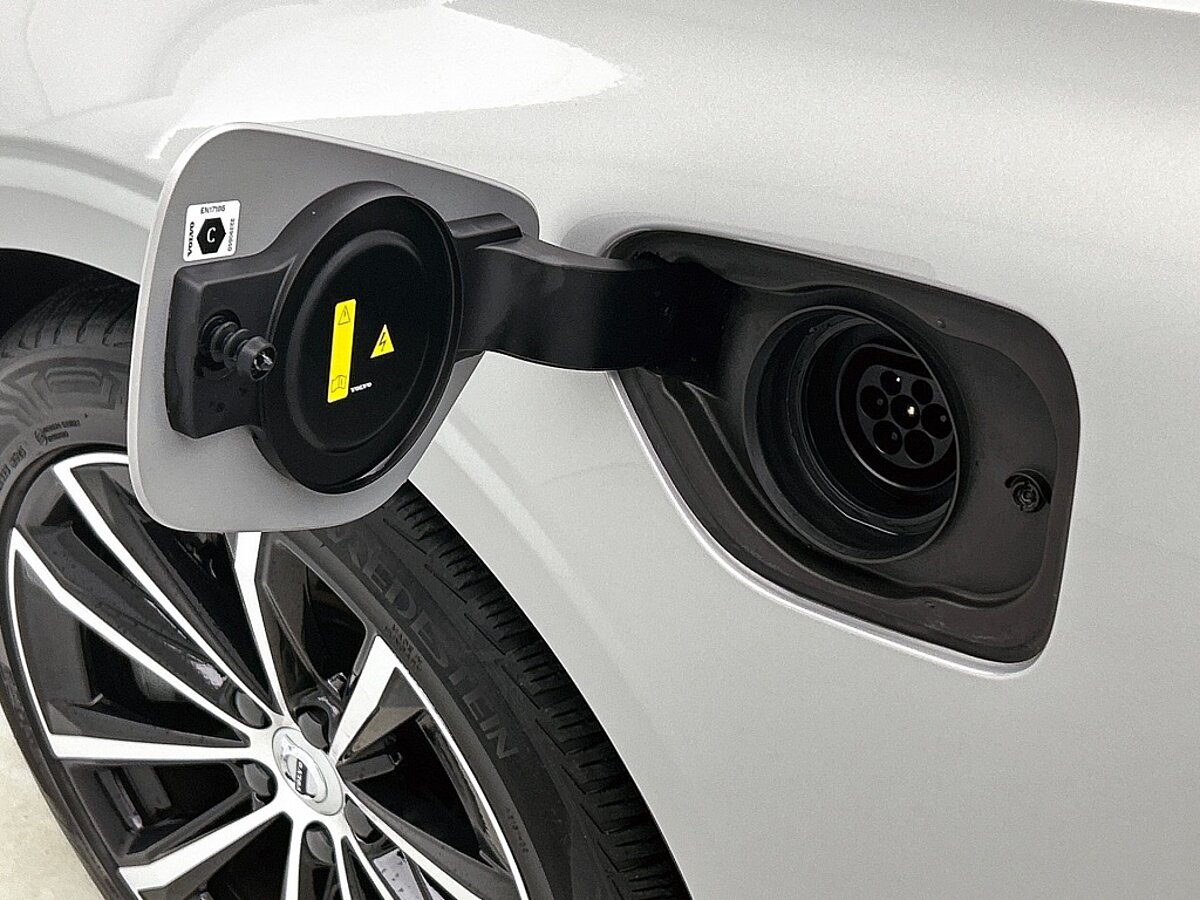 45432779 volvo v60 2 0 t6 plus trekhaak panorama dak 360 camera 427fb9