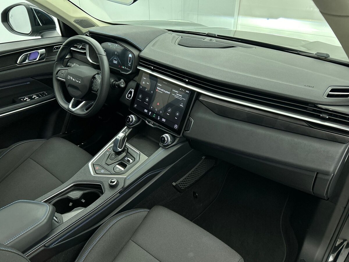 46583727 lynk co 01 1 5 phev business ed 1800kg trekvermogen 360 camera clima 09