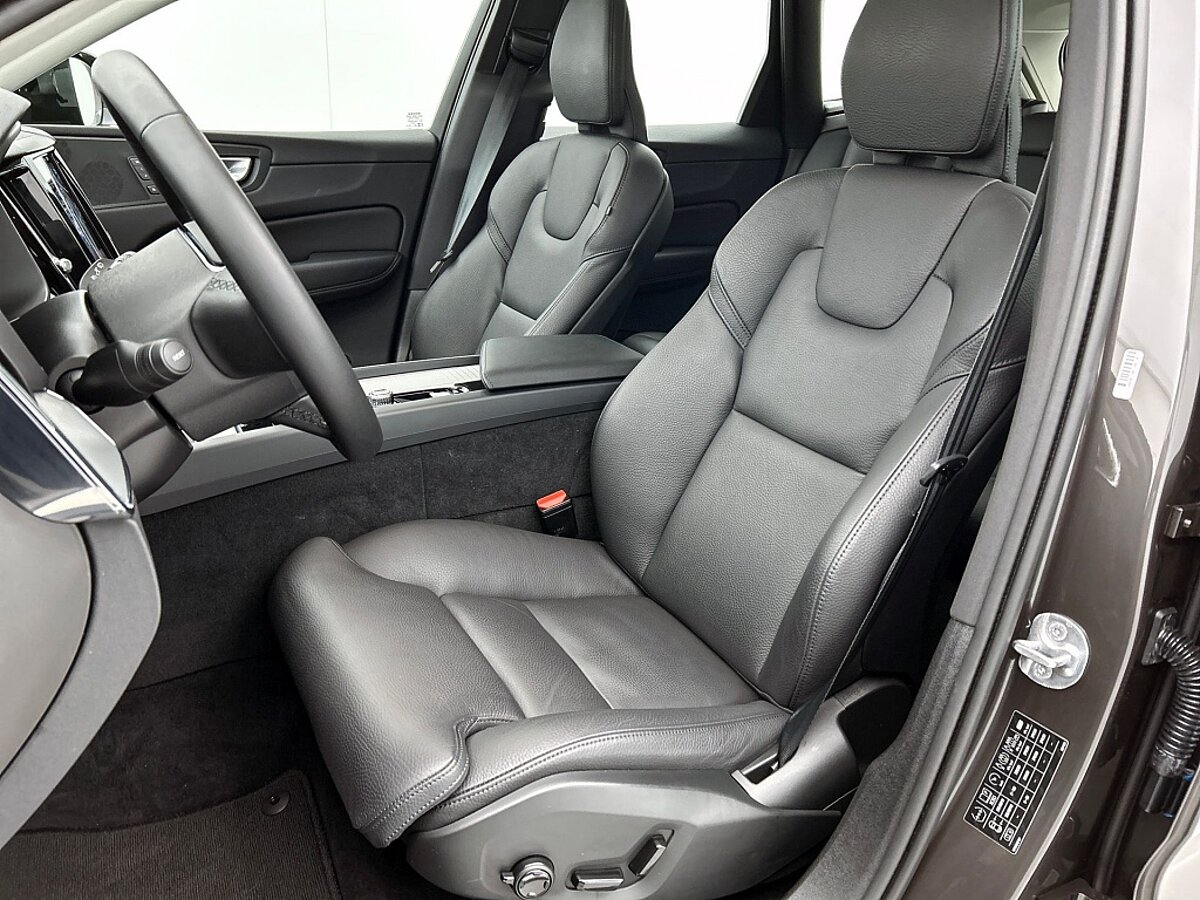 45432918 volvo xc60 2 0 t6 plus panorama dak trekhaak 360 camera 49