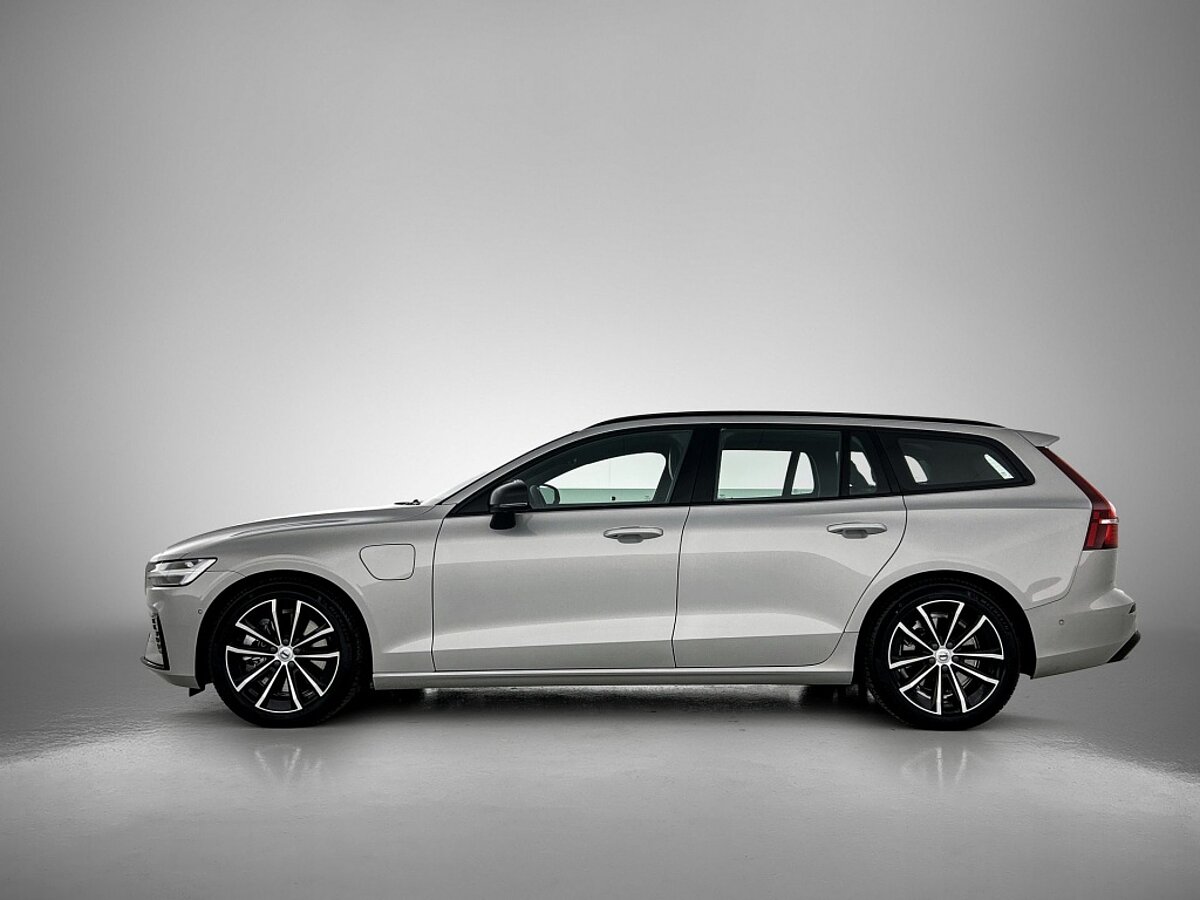 47269153 volvo v60 2 0 t6 plus dark trekhaak sport leder 360 blis pilot 2 01