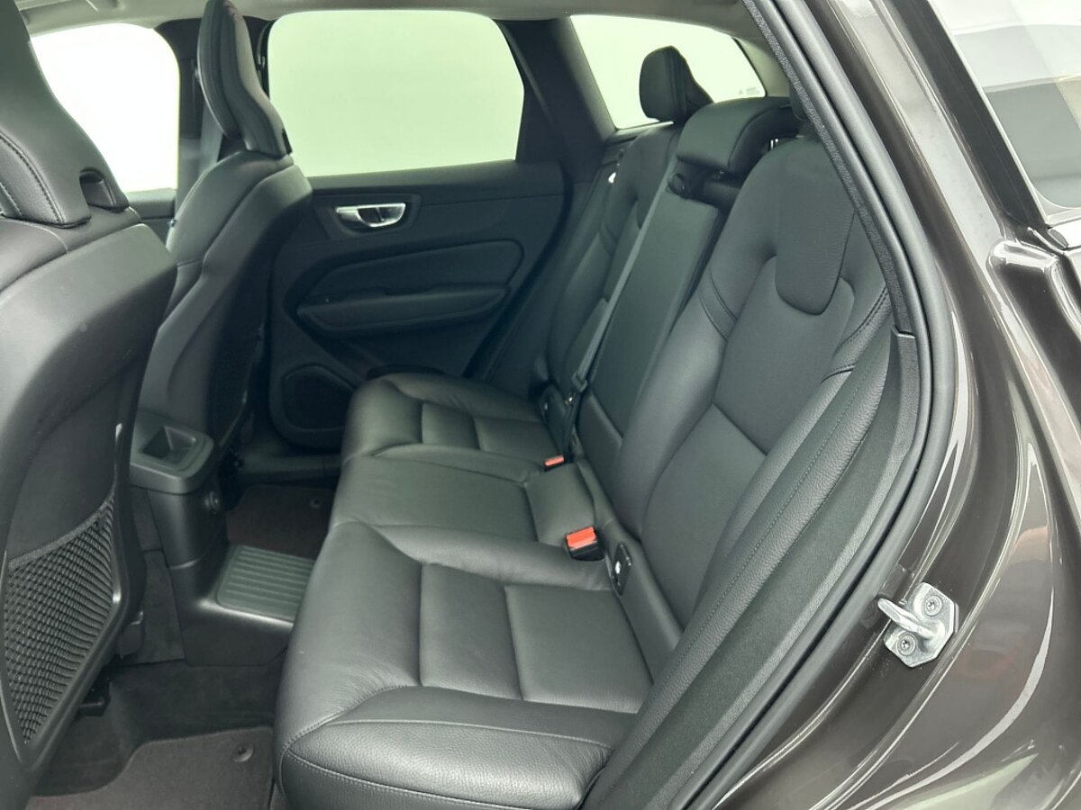 48575818 volvo xc60 2 0 t6 plug in hybrid awd inscription expression 5bfe64