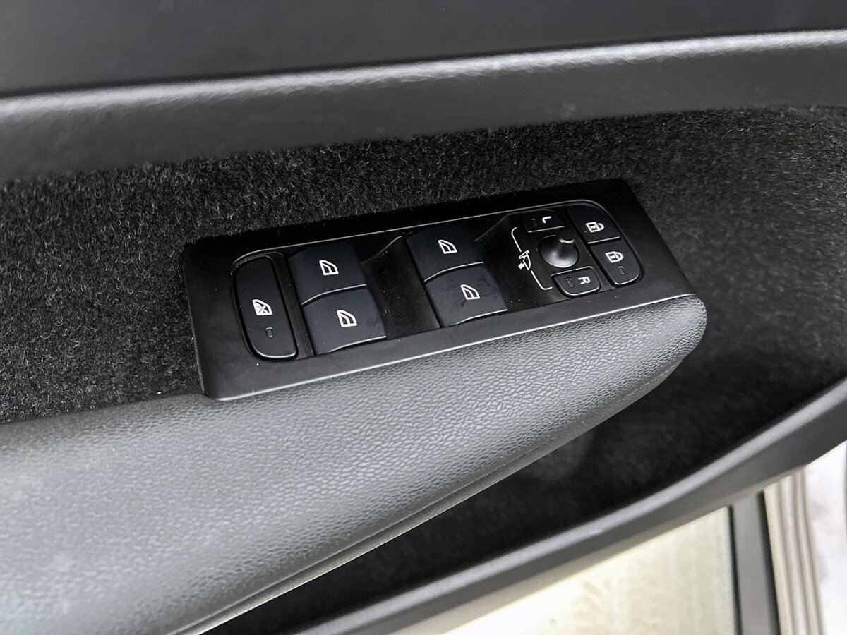 48970631 volvo xc40 1 5 t2 business pro trekhaak blis navigatie dab 62