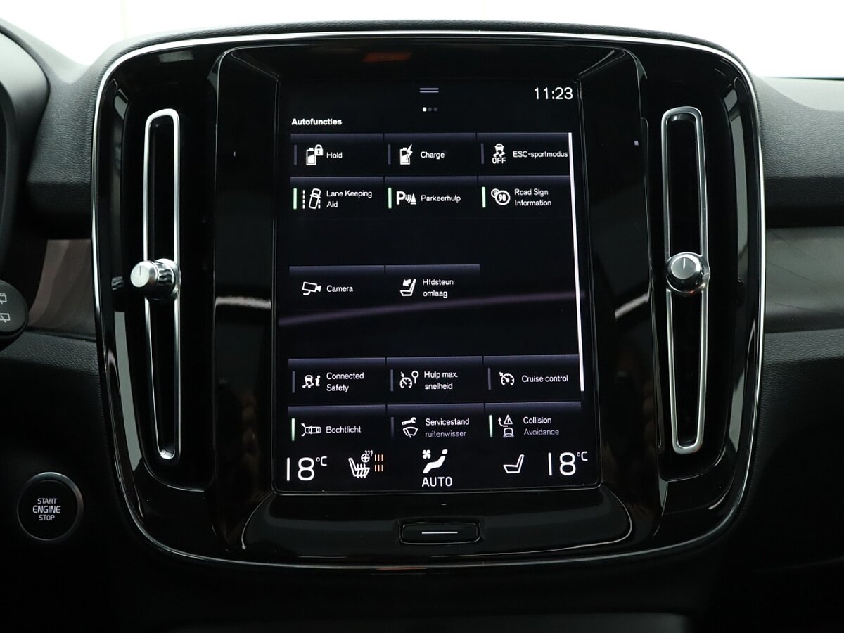 35531406 volvo xc40 1 5 t5 recharge ultimate dark 79d706