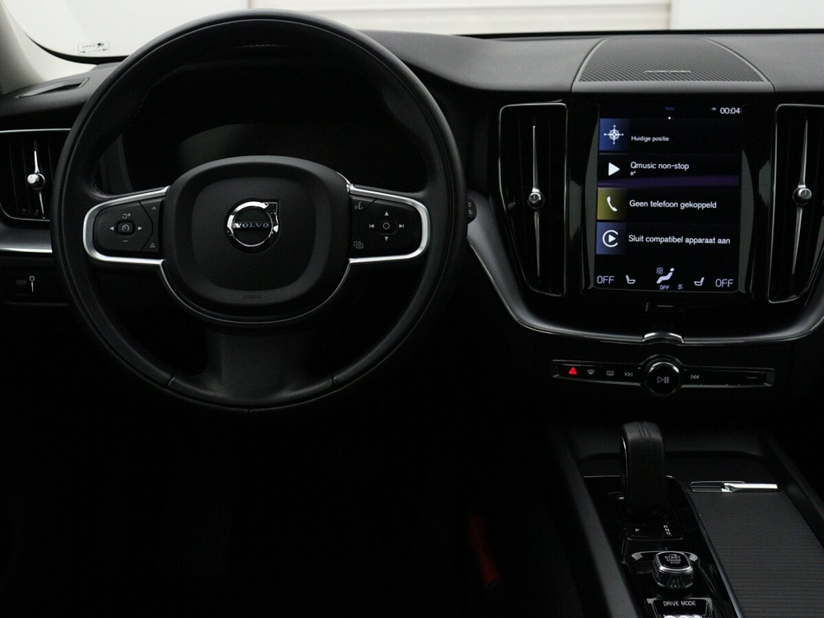 42147216 volvo xc60 2 0 b5 momentum exclusive 360 camera h k panorama dak 6 02