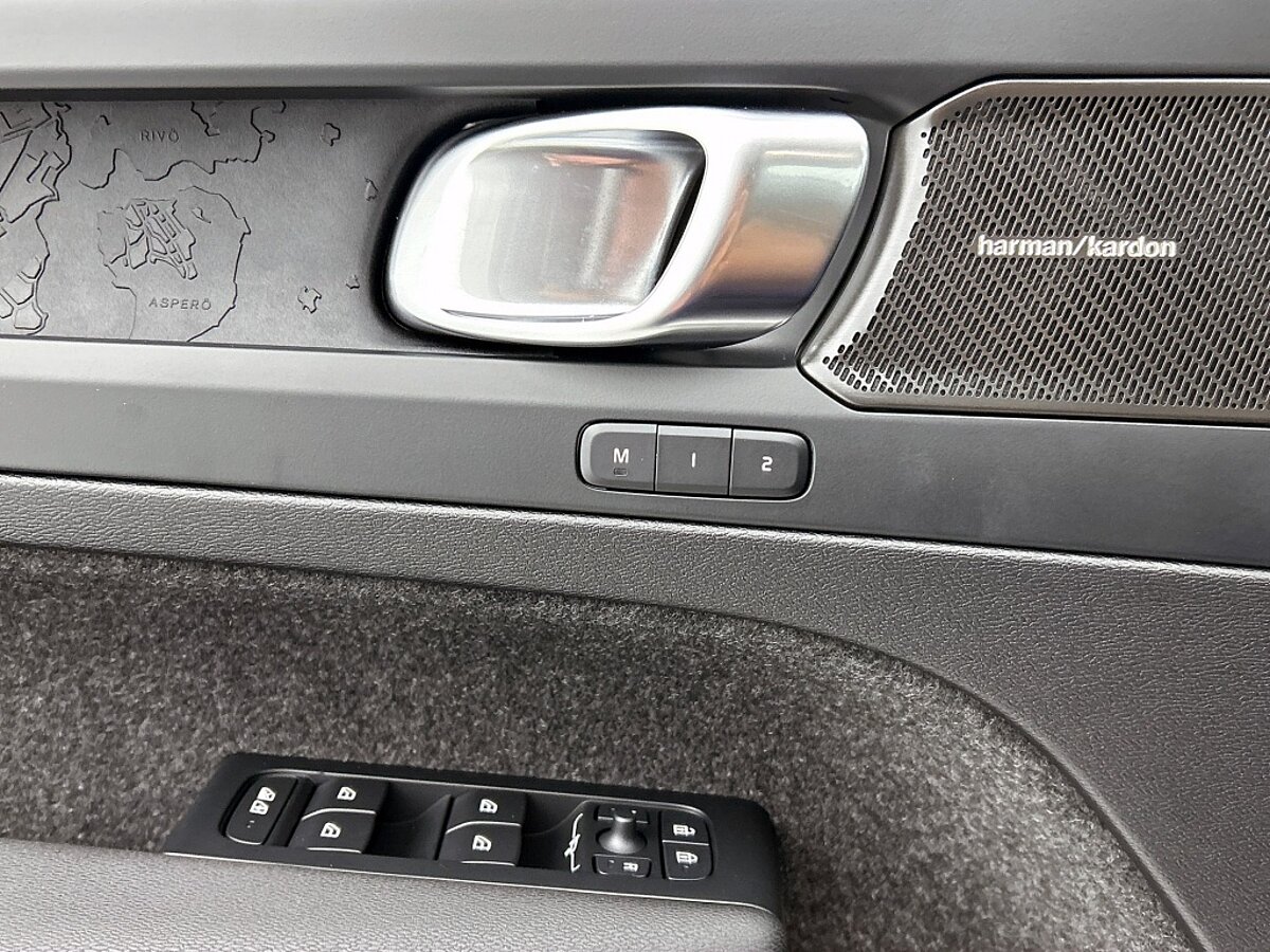 46180812 volvo ec40 ec40 plus dark 20 velgen power seats getint glas dakbog 26